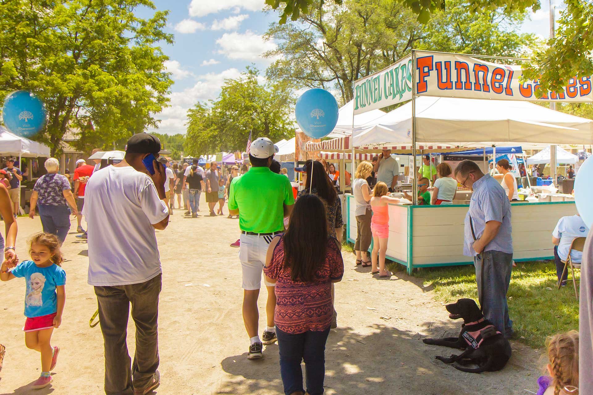 the crowd in Old Shawnee Days