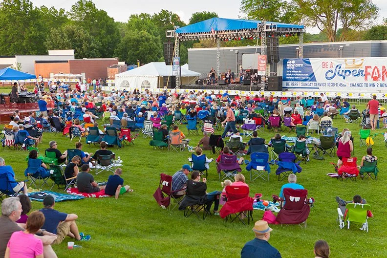 The crowd at Old Shawnee Days Main Stage