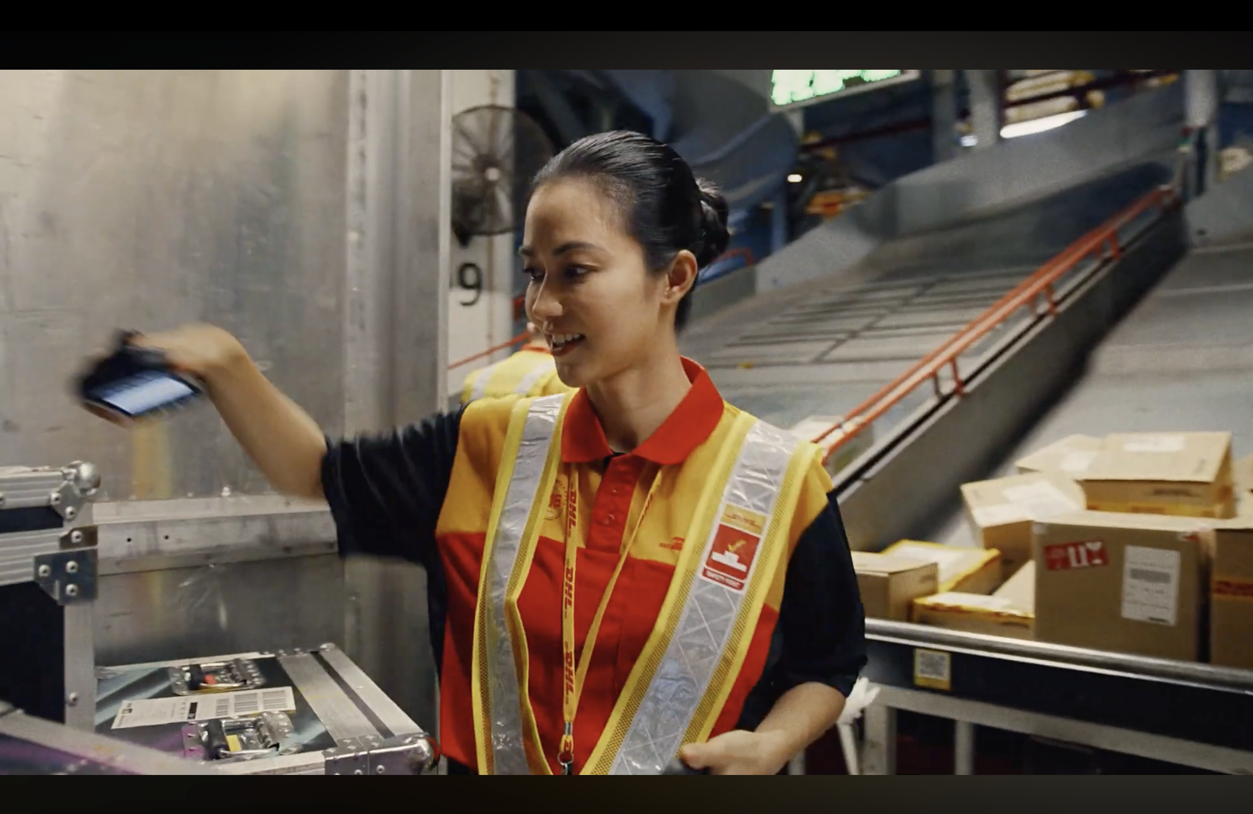 DHL x Coldplay 6.png