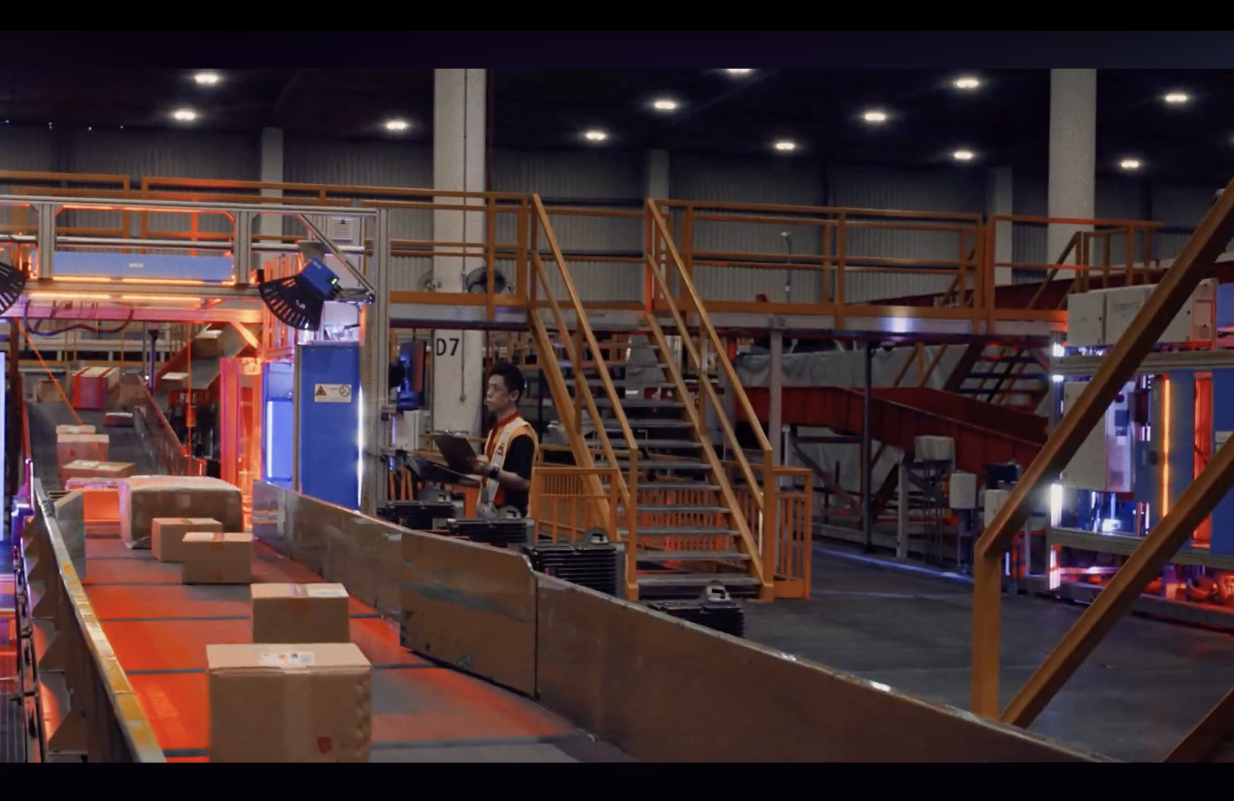 DHL x Coldplay 12.png