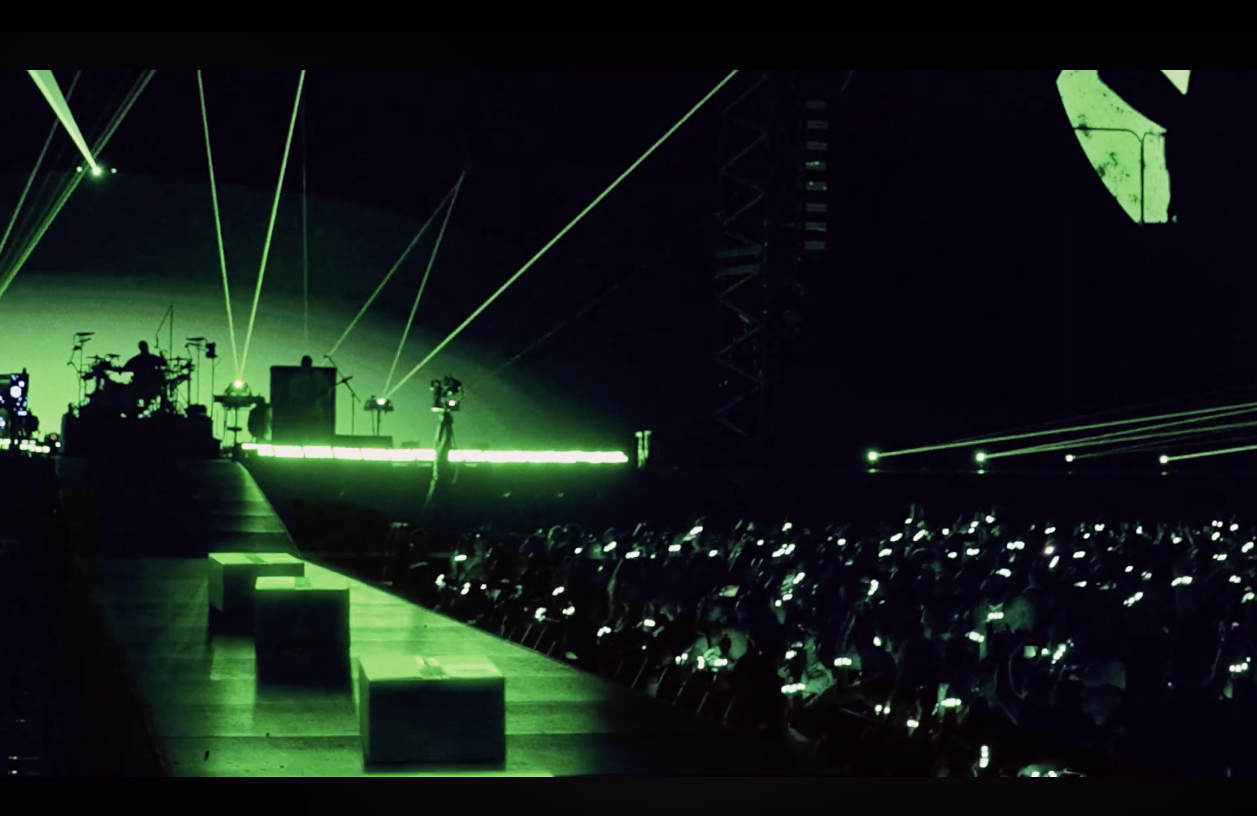 DHL x Coldplay 13.png