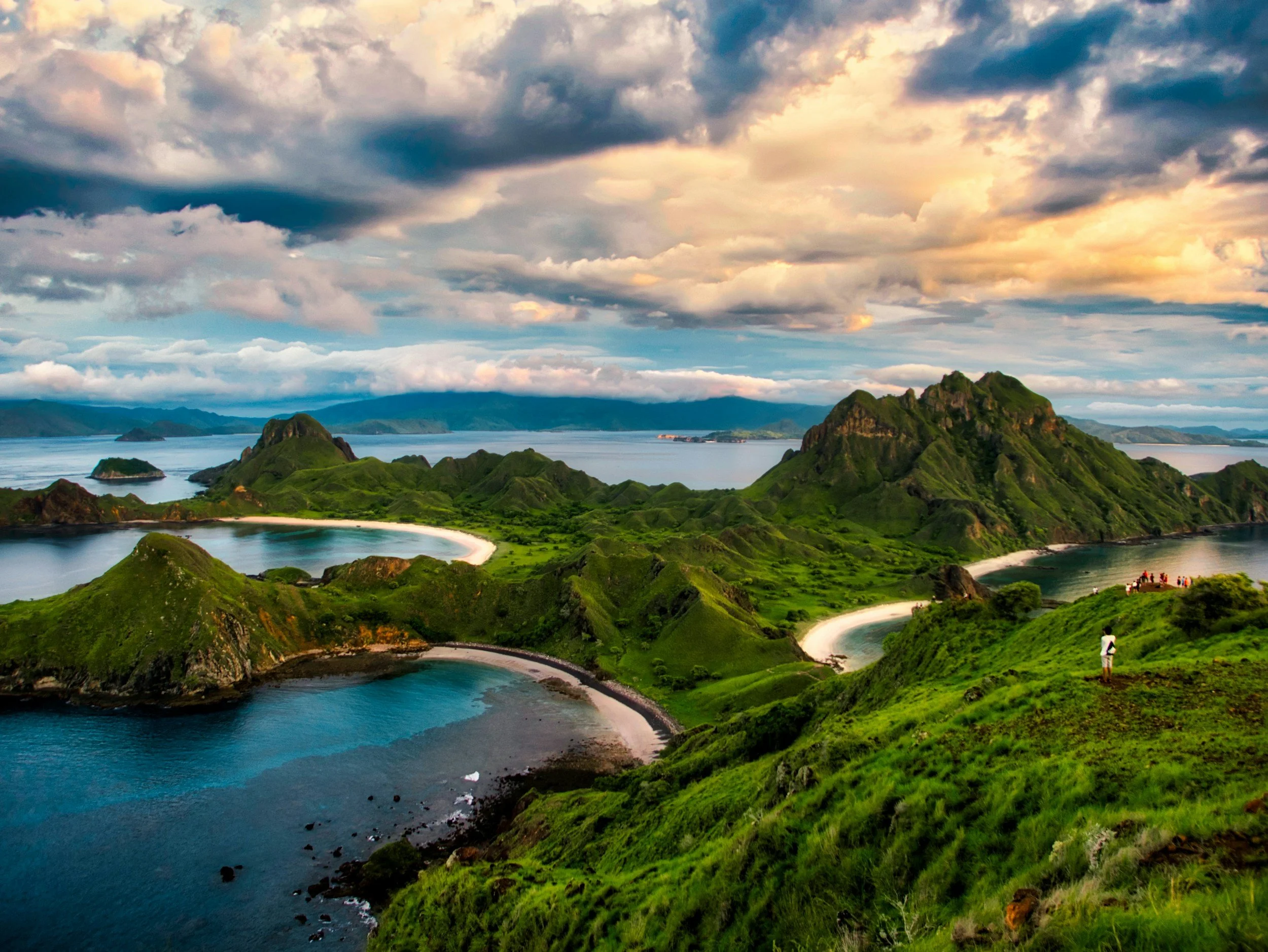 Bespoke tours to indonesia