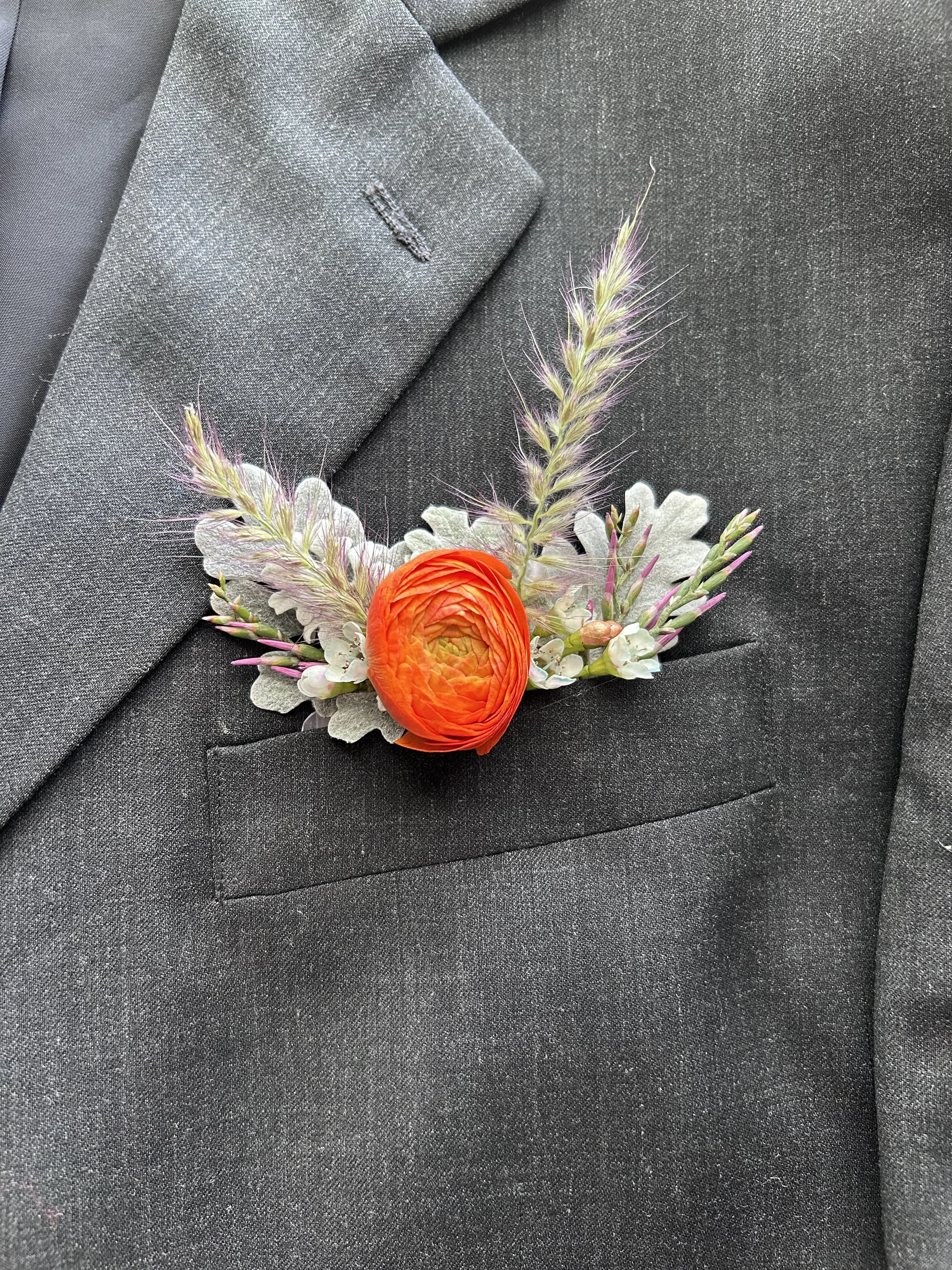 The Pocket Boutonnière — Le Détail Vivant