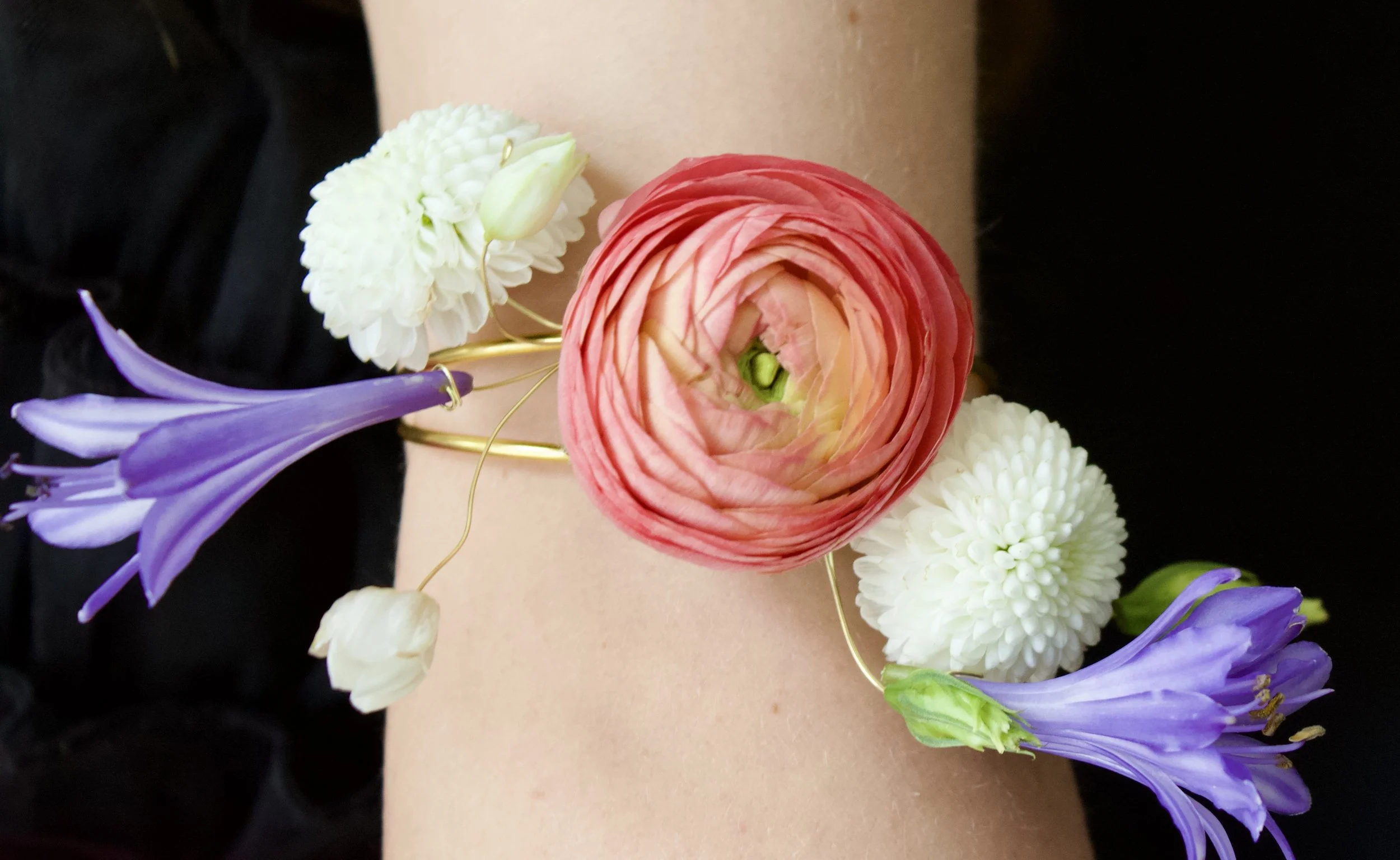 The Wrist Cuff — Le Bracelet Vivant