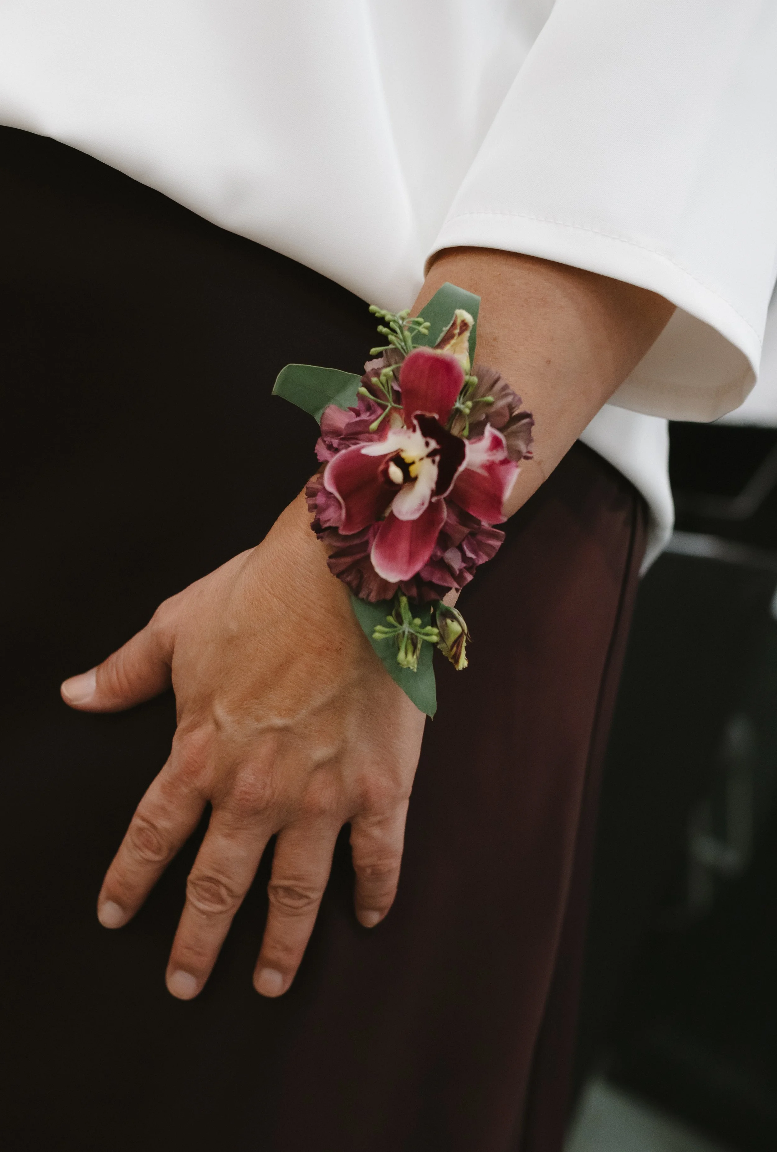 The Wrist Cuff — Le Bracelet Vivant