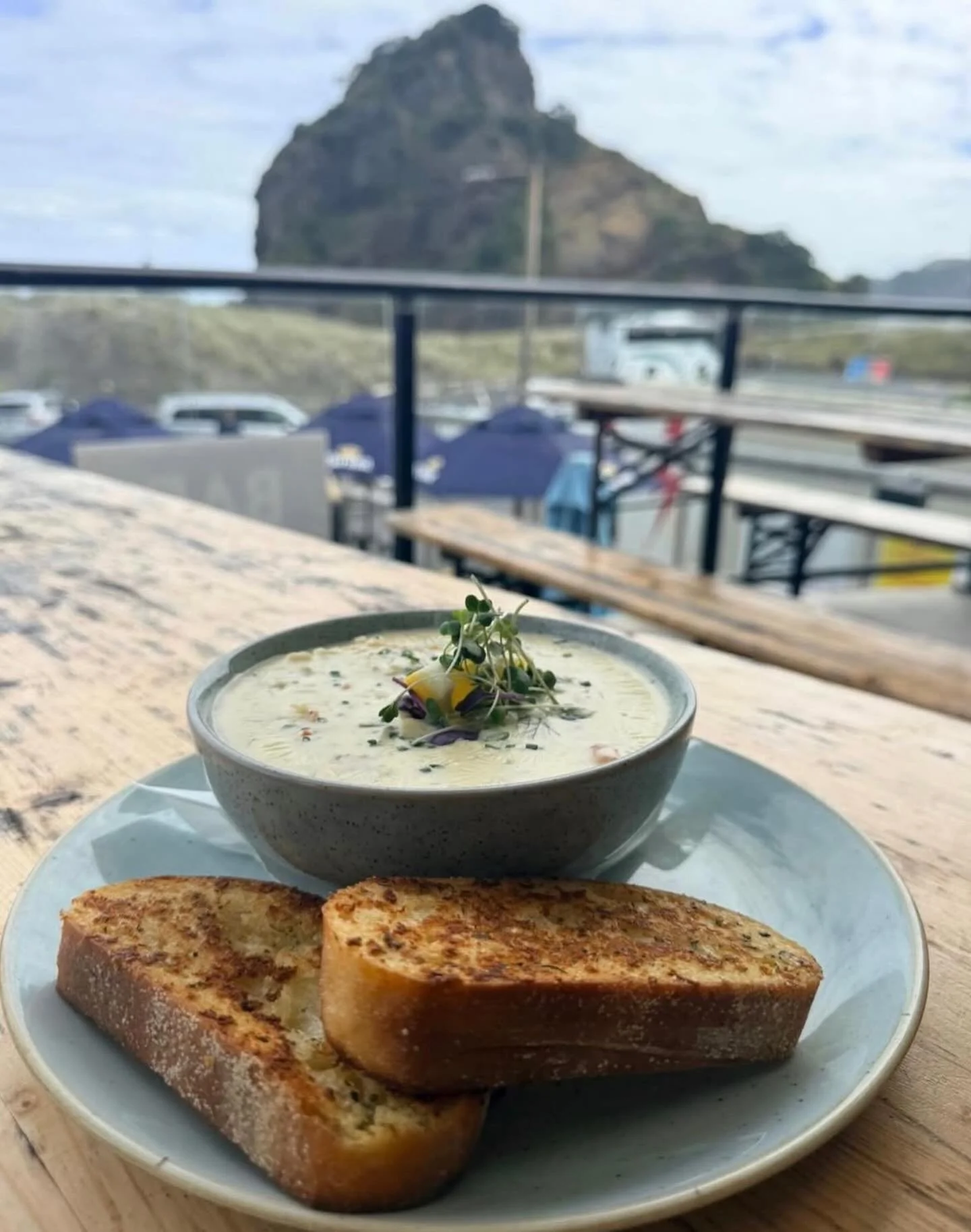 Surfside Bites &amp; Brew