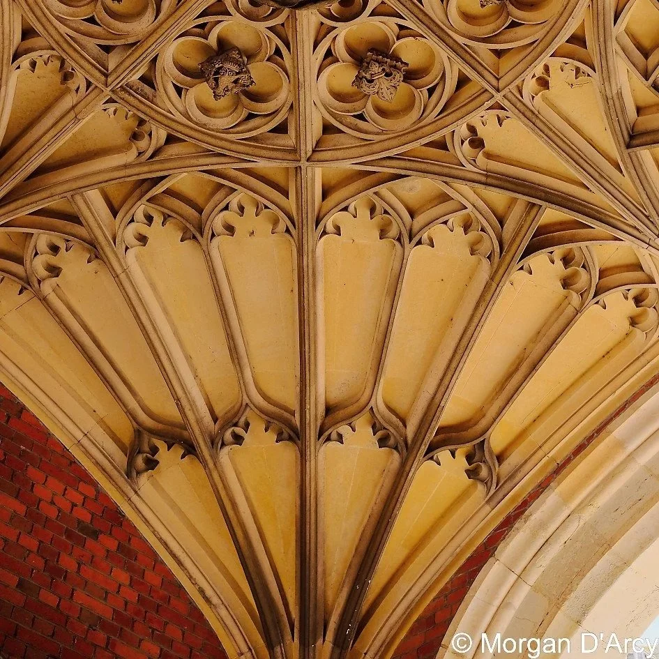 Hampton_Court_Ornate_Ceiling_WaterMark.jpg