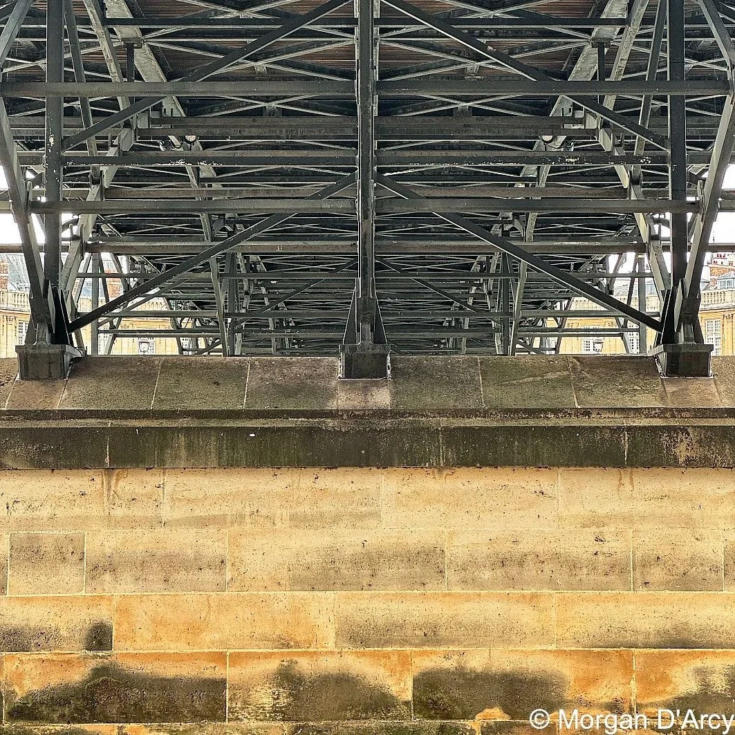 Paris_Bridge_Structure_WaterMark.jpg