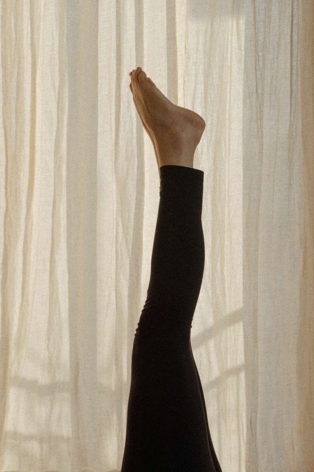 Bild von Beinen & Füßen in Yogapose