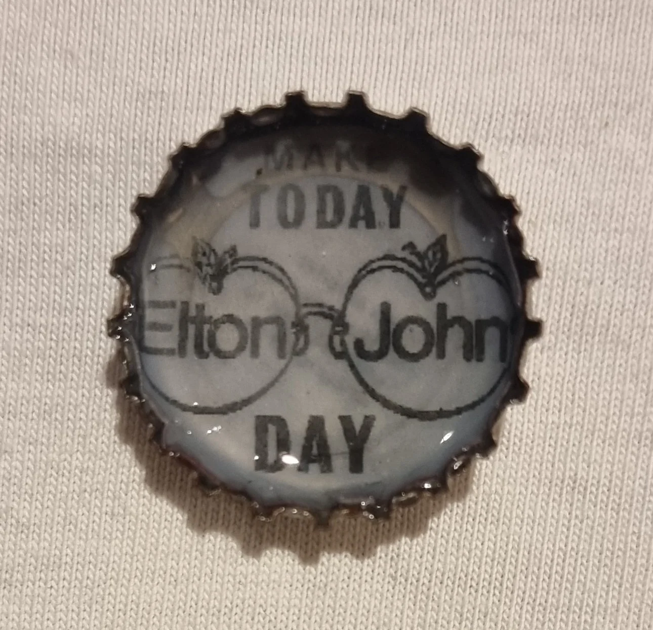 bottle cap pin
