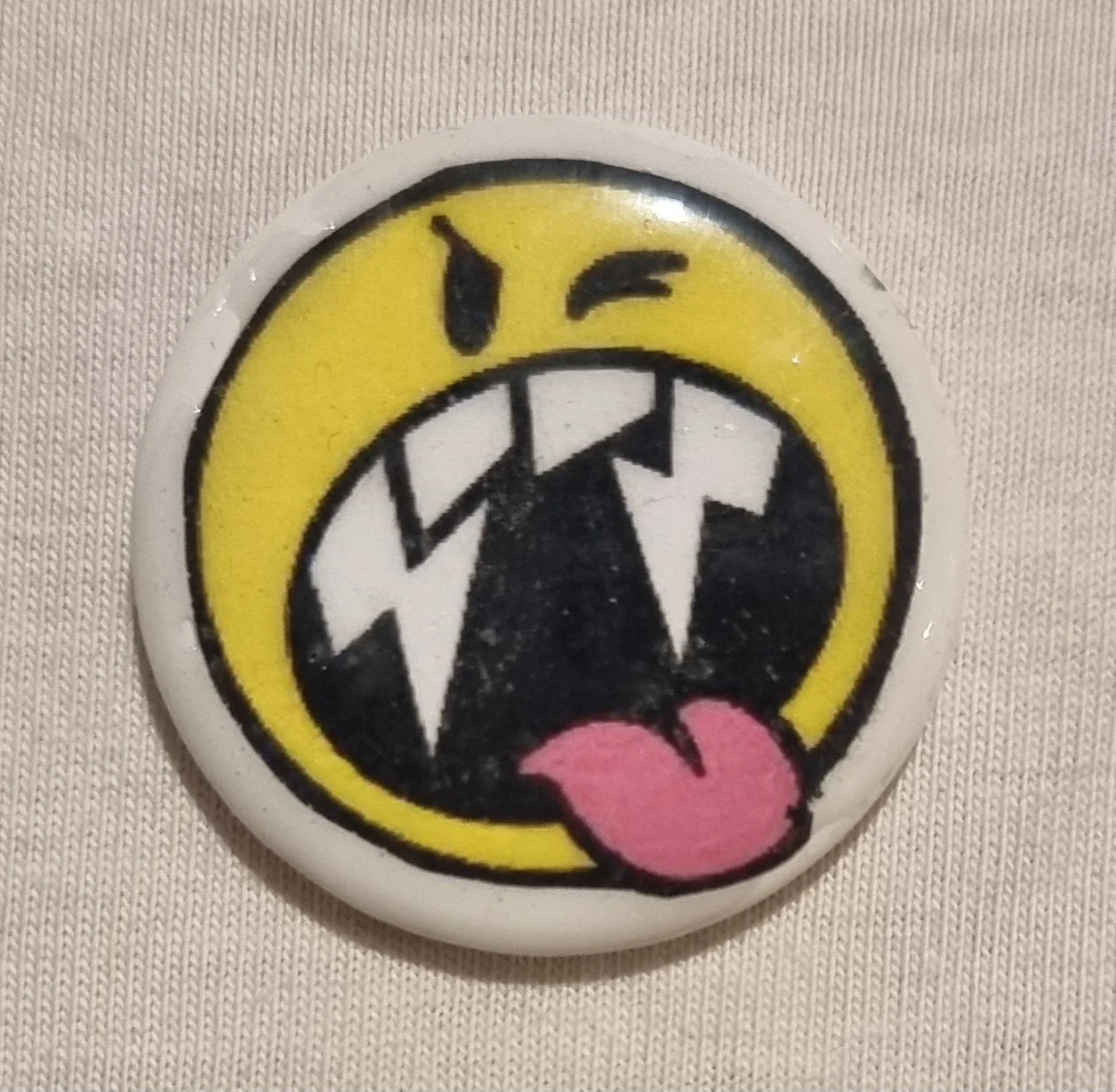 button pin