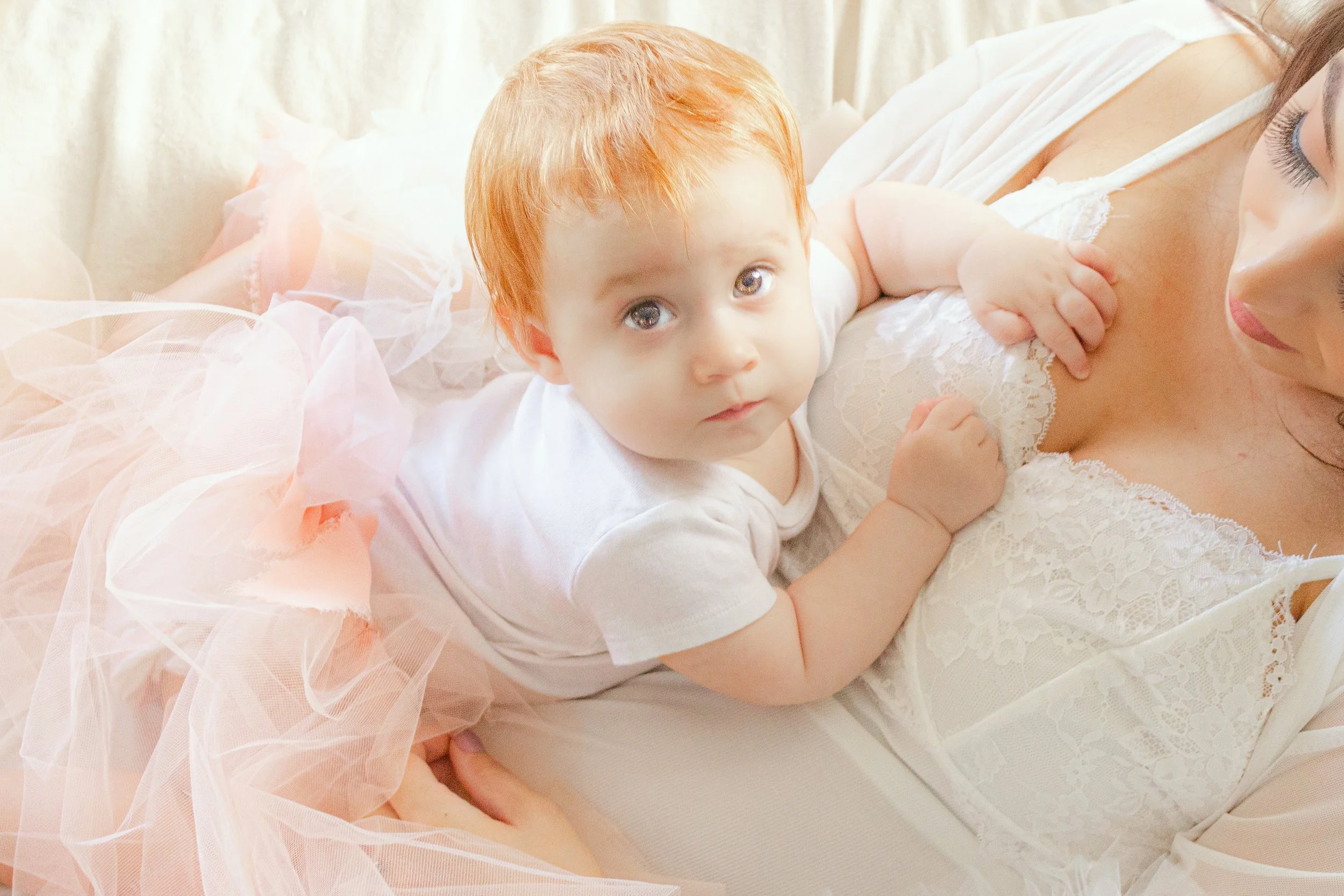 baby and mom maternity boudoir chicago