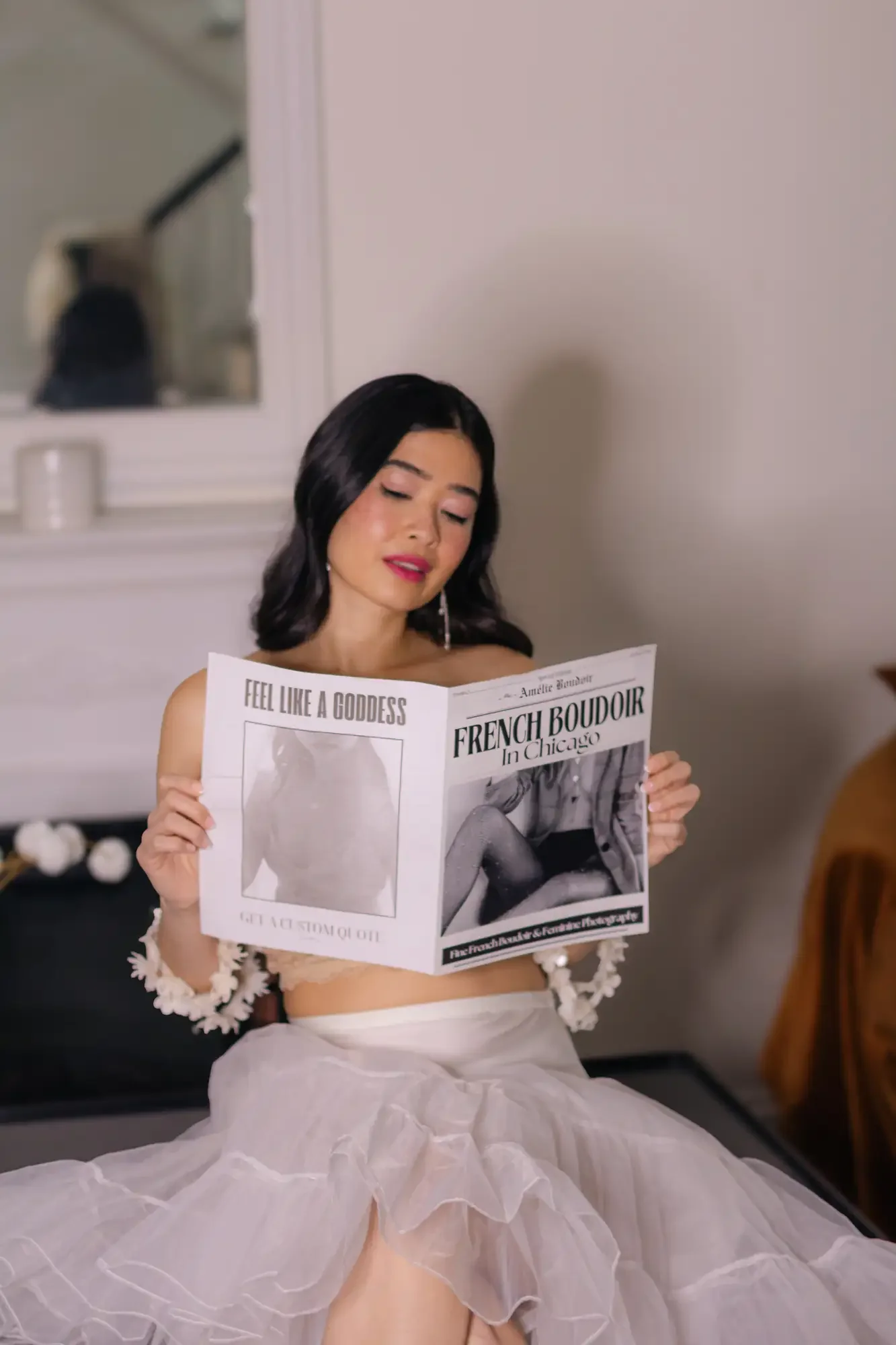 bride posing for a custom chicago boudoir package