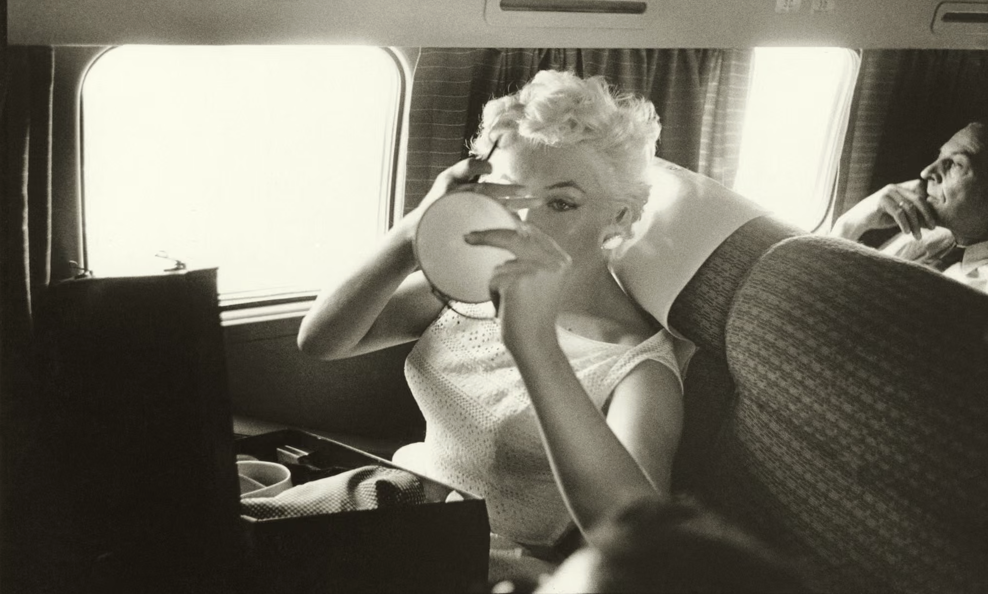 marilyn monroe in route to chicago by eve arnold