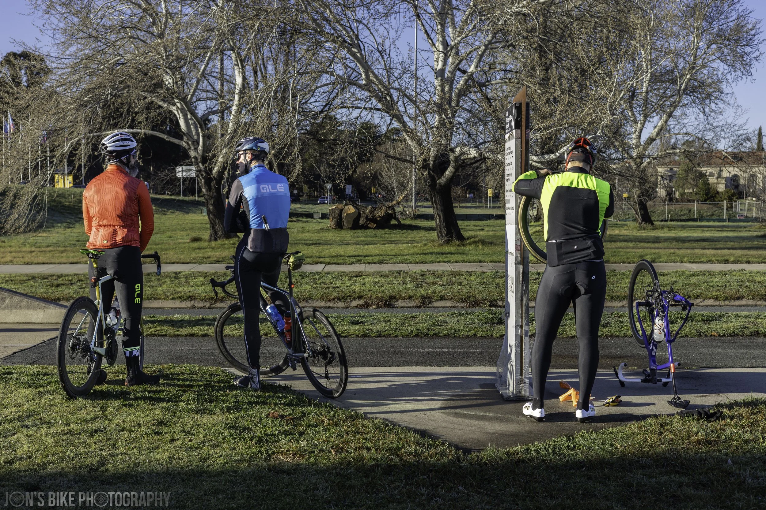 Cyclists_Canberra-20250912-01.jpg