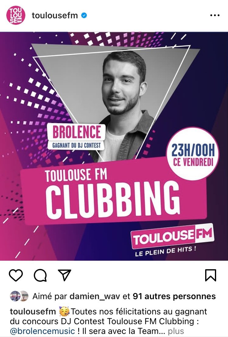 Affiche promotionnelle pour l'émission Toulouse FM. Clubbing avec un gagnant du contest nommé Brolence, diffusée ce vendredi à 23h. Photo d'un homme souriant, fond violet avec motifs dynamiques.