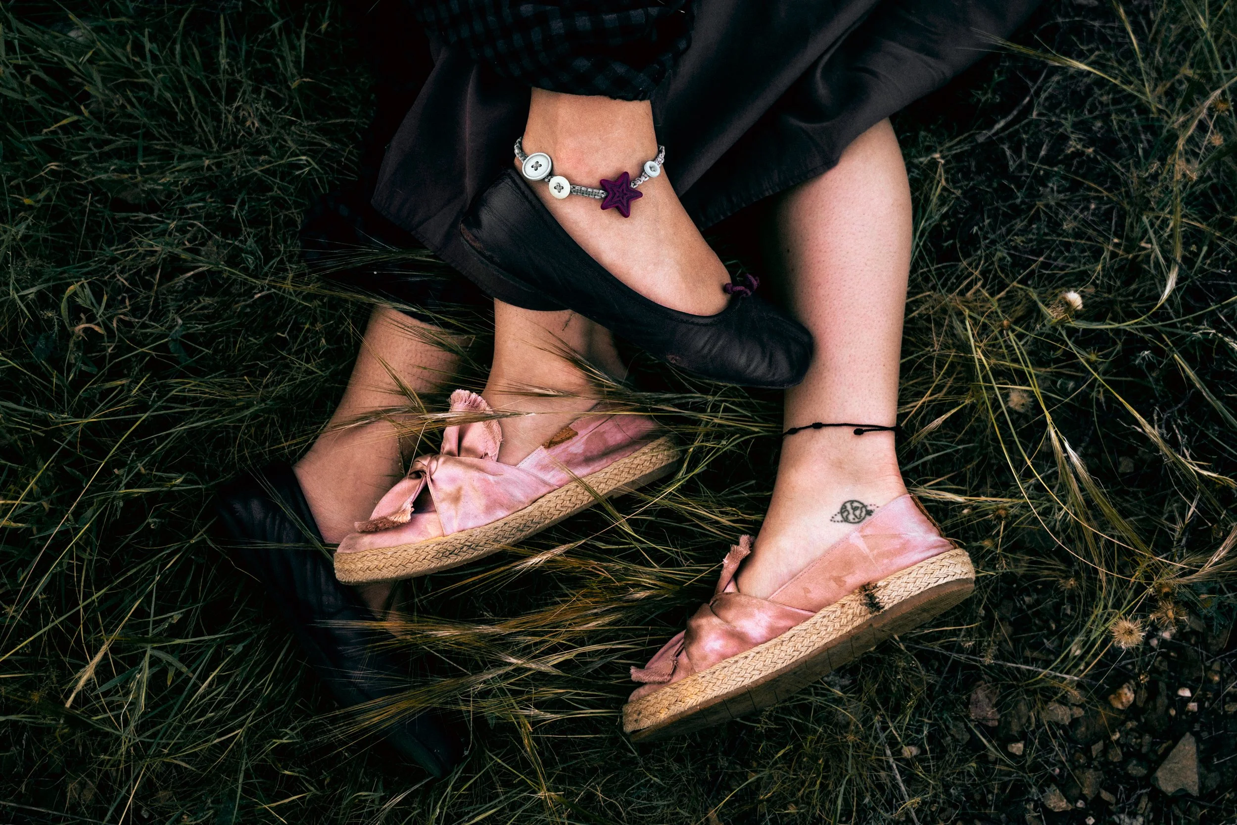 Couple laying in grass, hugging each other — couples portrait session by Whip & Honey