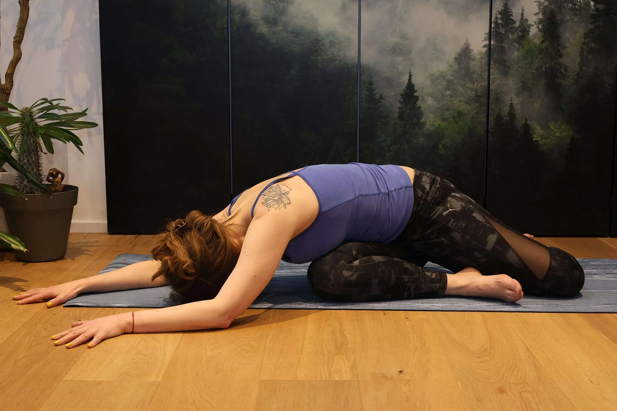 Katharina Ostermann in Yogaposition