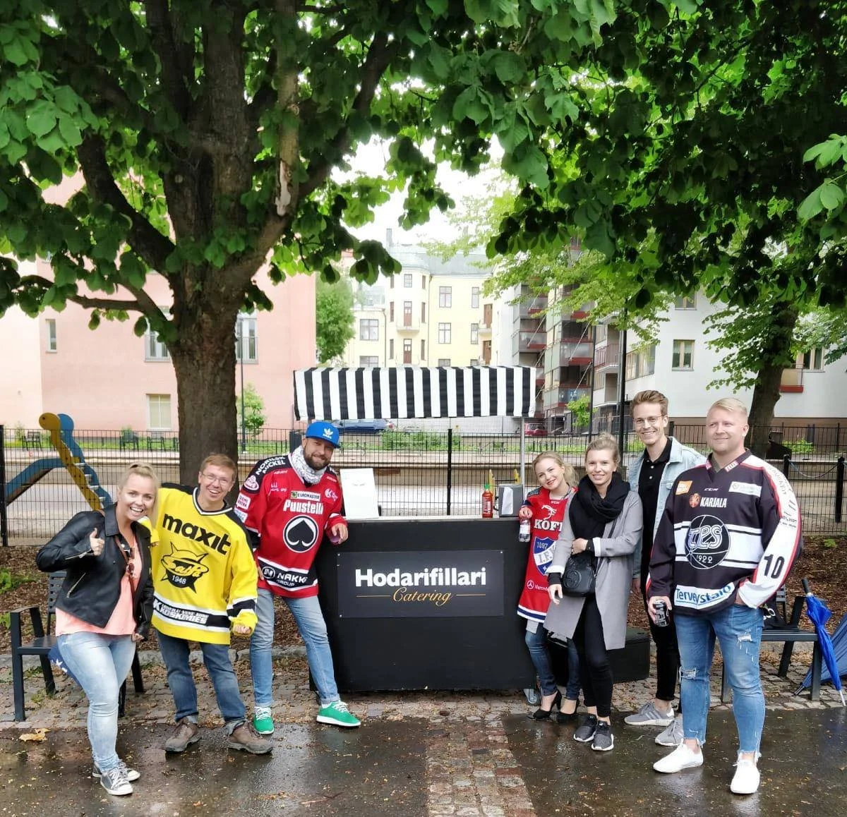 Hodarifillarin hodarikärry urheilutapahtumassa
