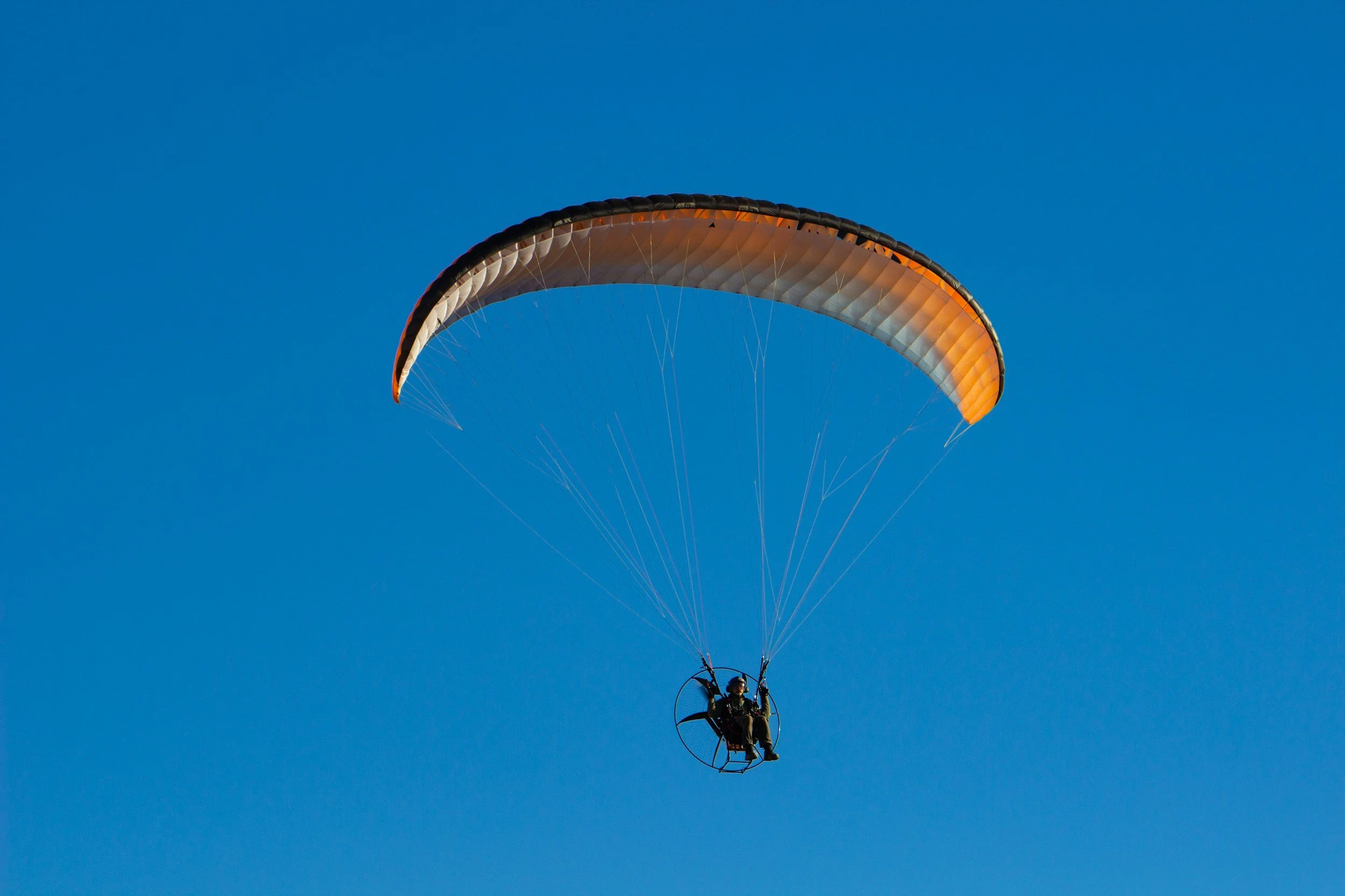 Paragliding and Paramotor