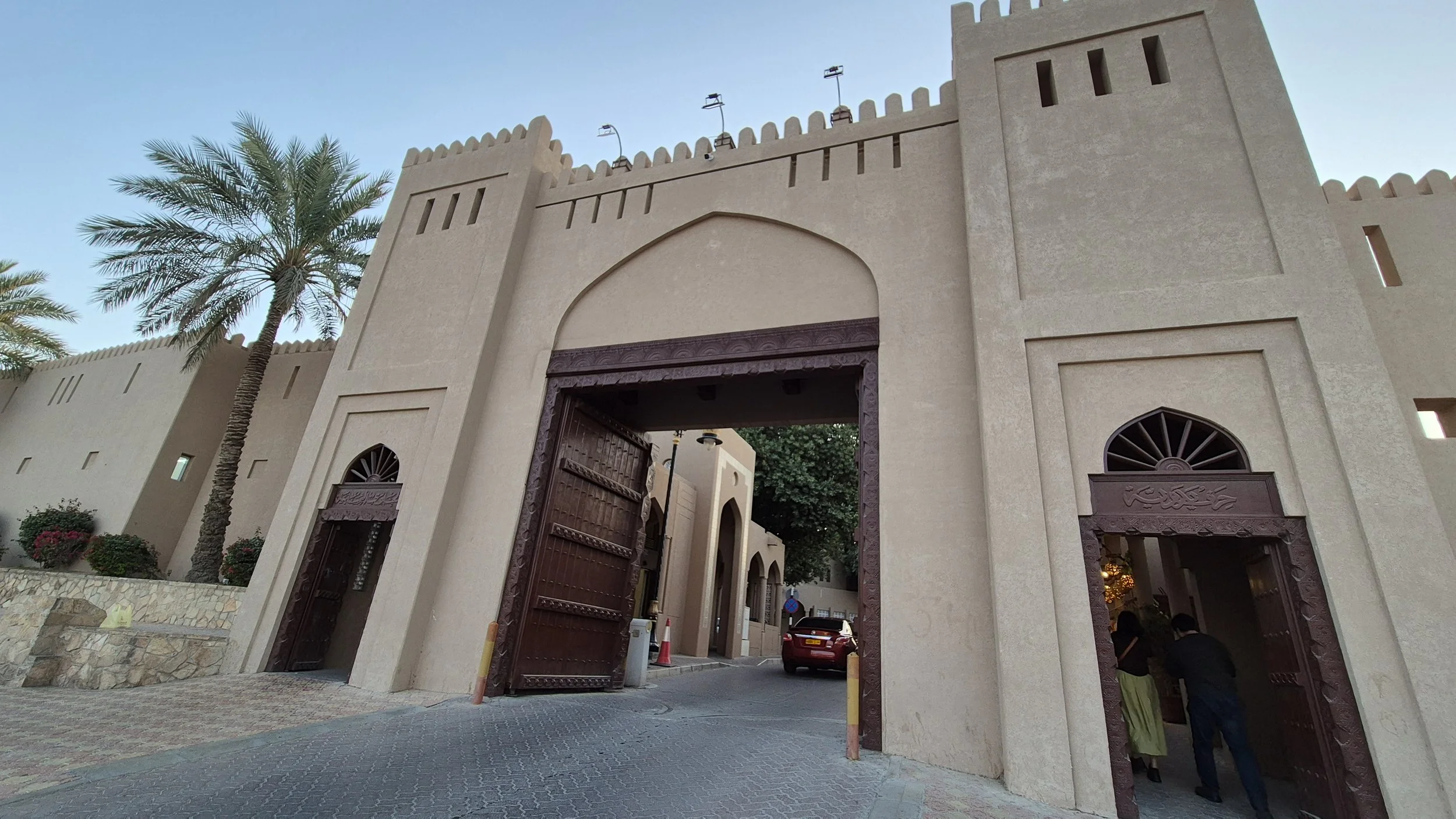 nizwa souq 2.jpg