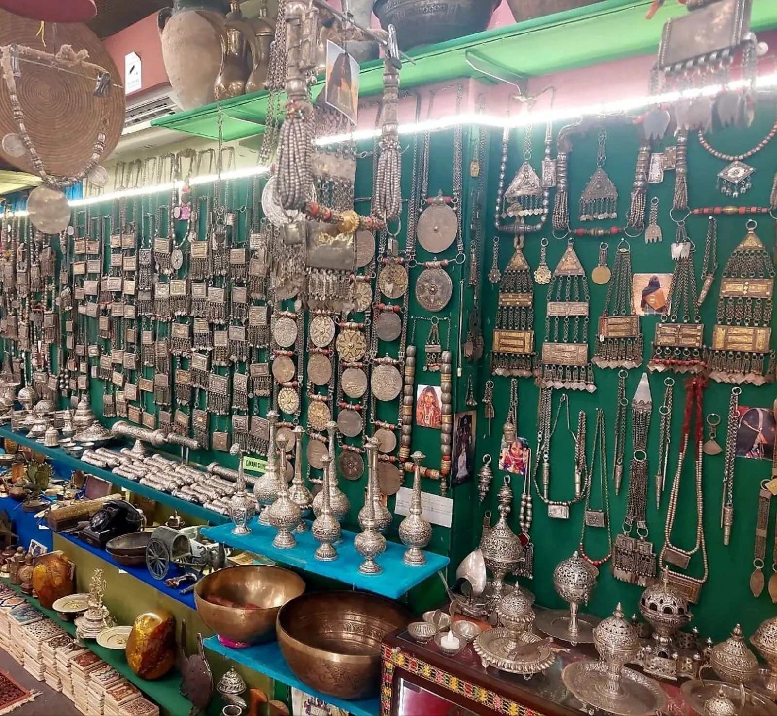 Muttrah Souq Muscat (7).webp