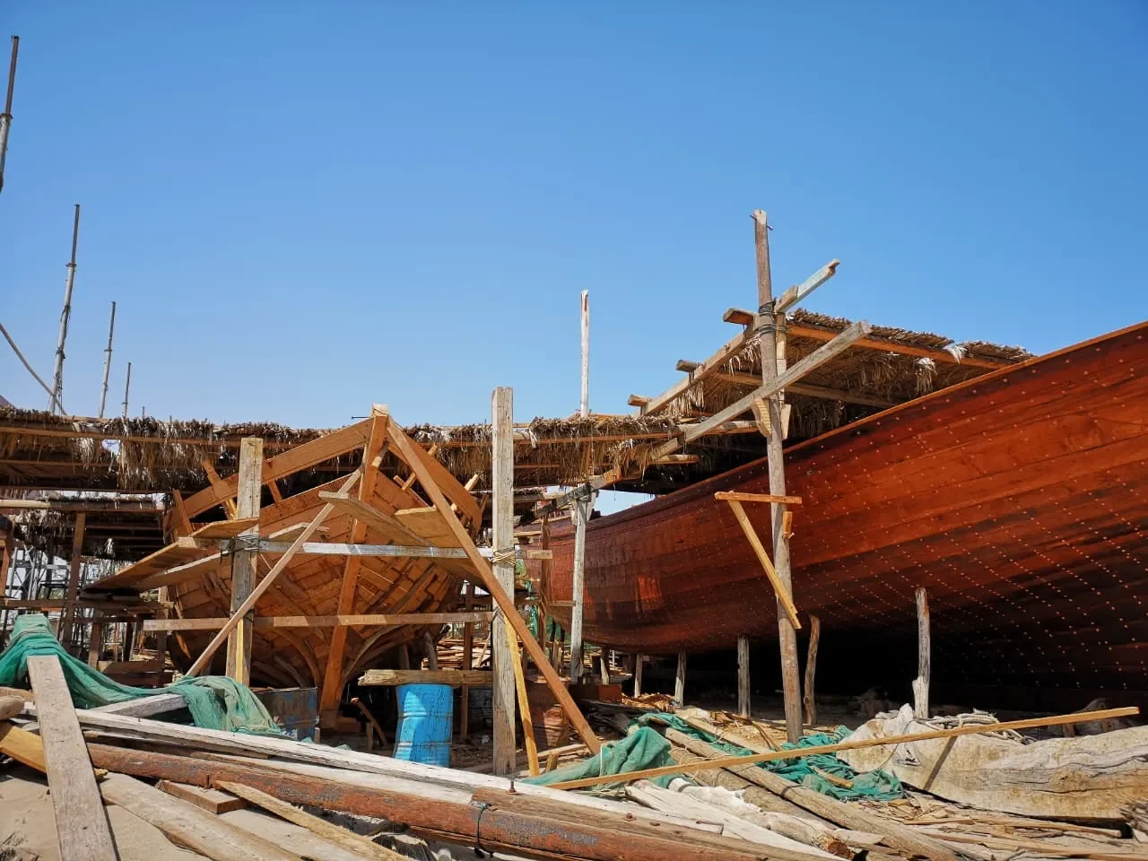 sur dhow building (1).webp
