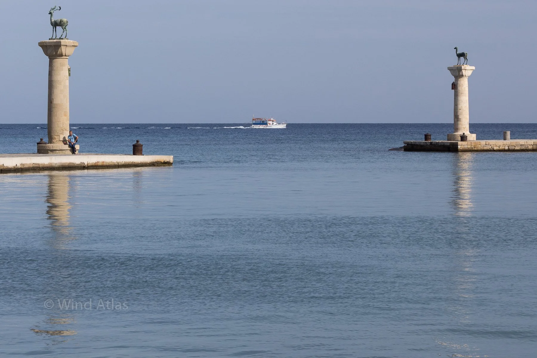 Rodos_Old_Port_entrance_web.jpg
