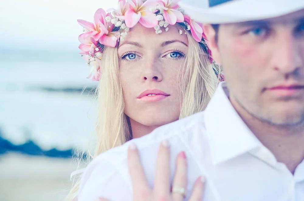 mauritius-beach-wedding-photographer-bride-groom-flowerhair.jpeg