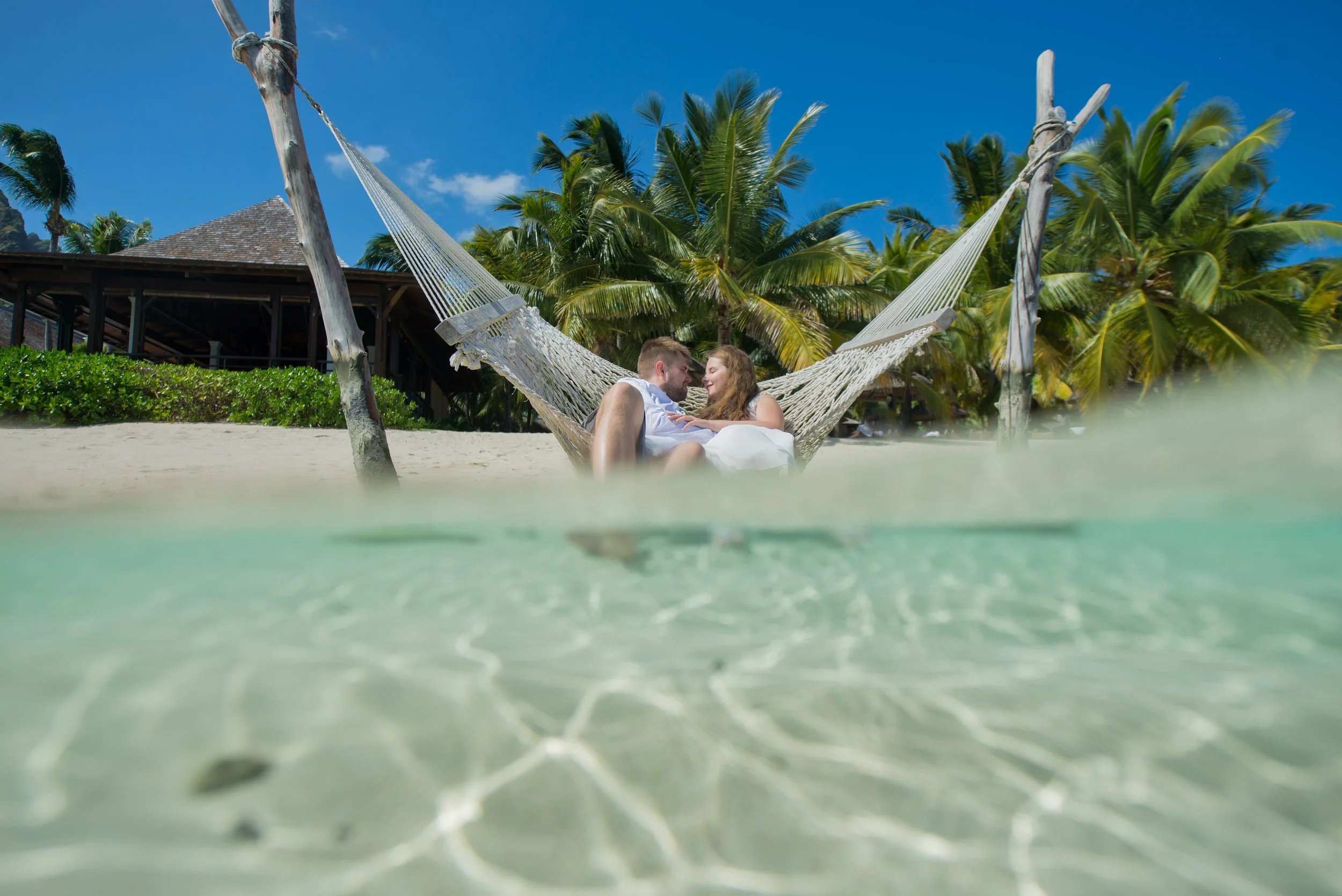 trash-the-dress-wedding-photography-photographer-underwater-mauritius-island-beach-pool-16.jpg