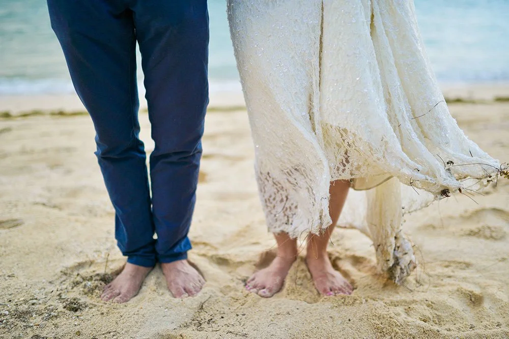 mauritius-beach-wedding-photographer-bride-groom-art-feet.jpeg