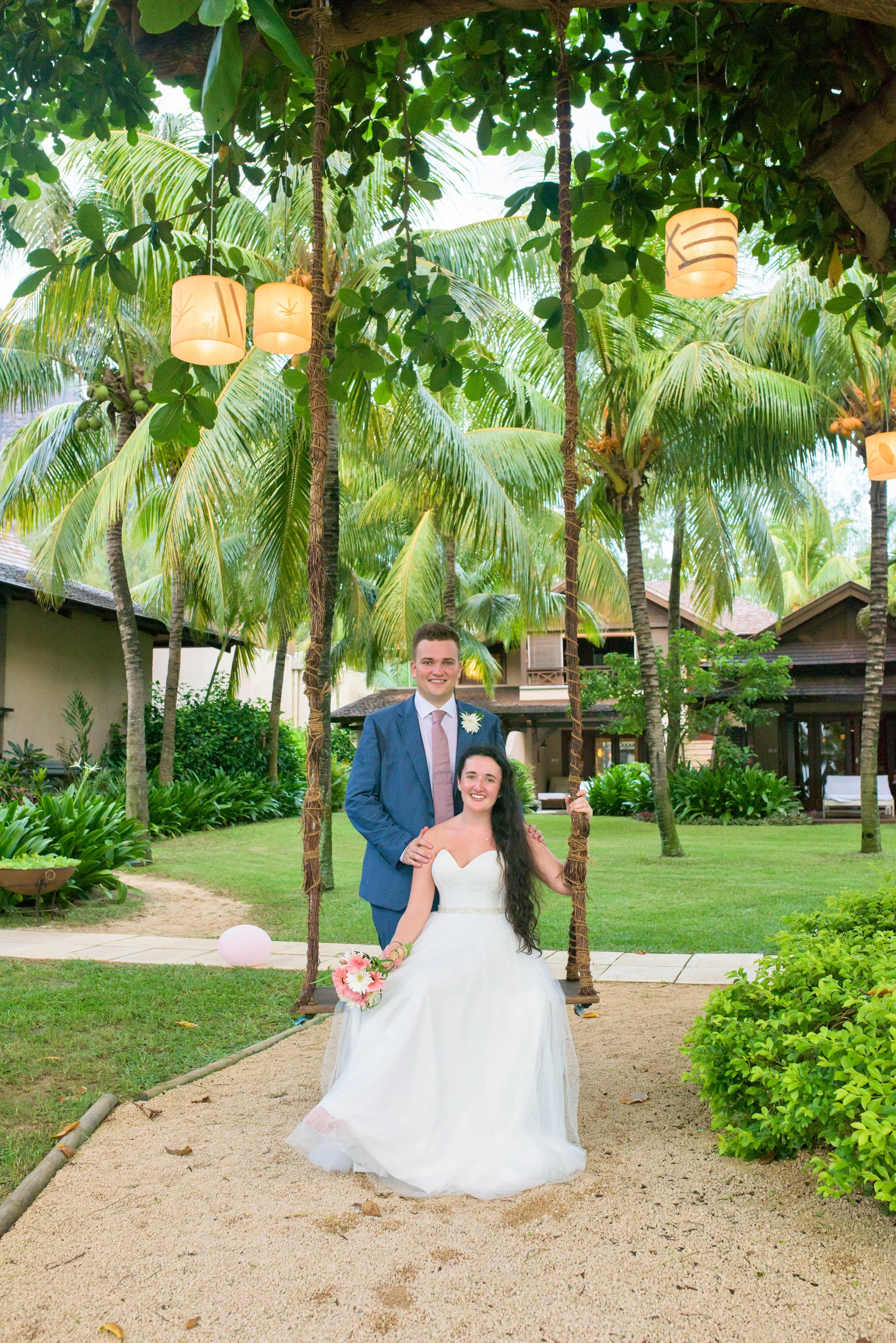 mauritius-beach-wedding-photographer-bride-groom-37.jpg