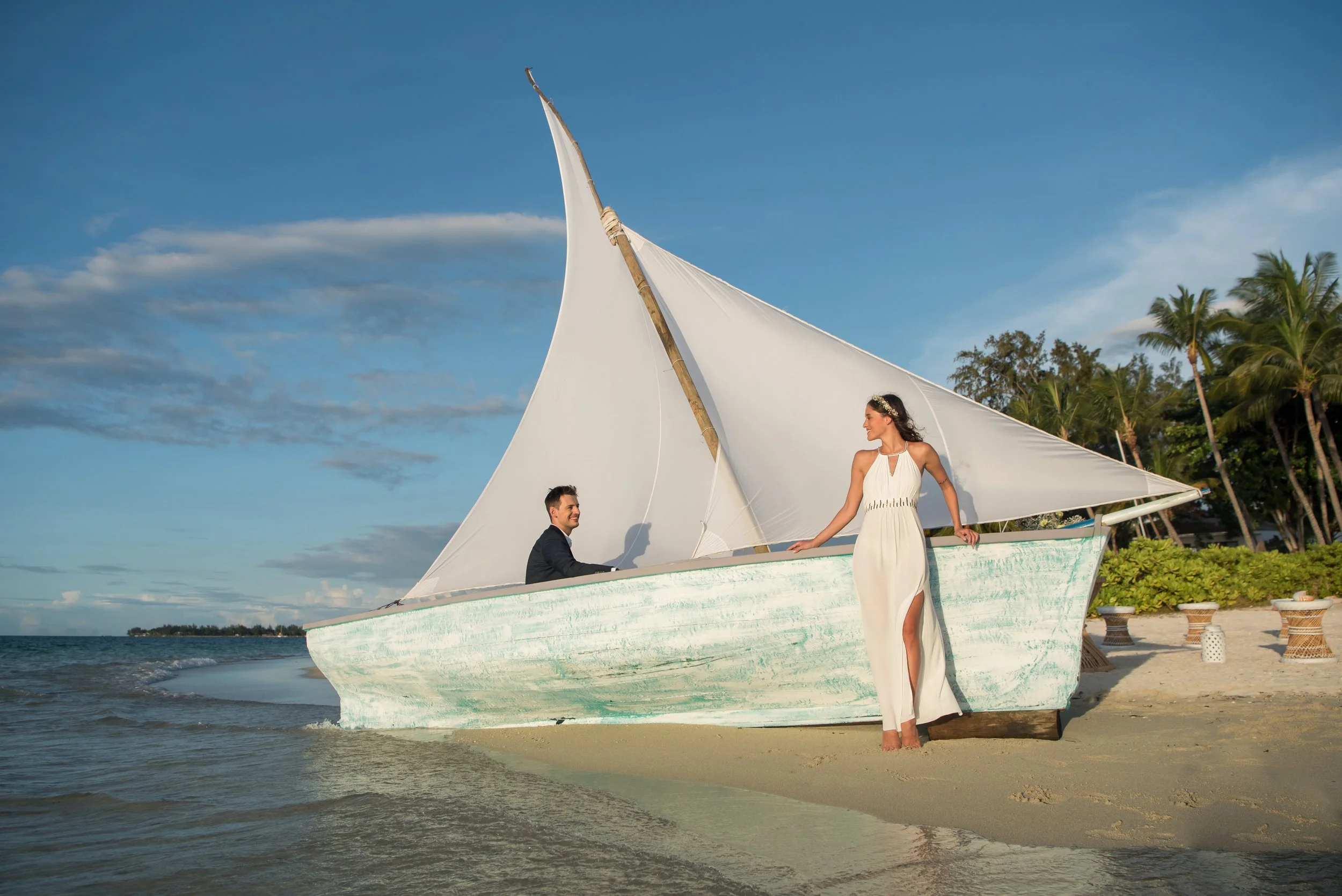 mauritius-beach-wedding-photographer-bride-groom-beachcomber-hotel-01.jpg