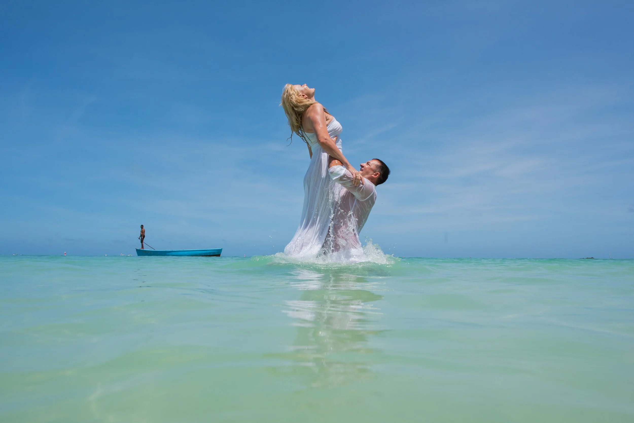 trash-the-dress-wedding-photography-photographer-underwater-mauritius-island-beach-pool-15.jpg