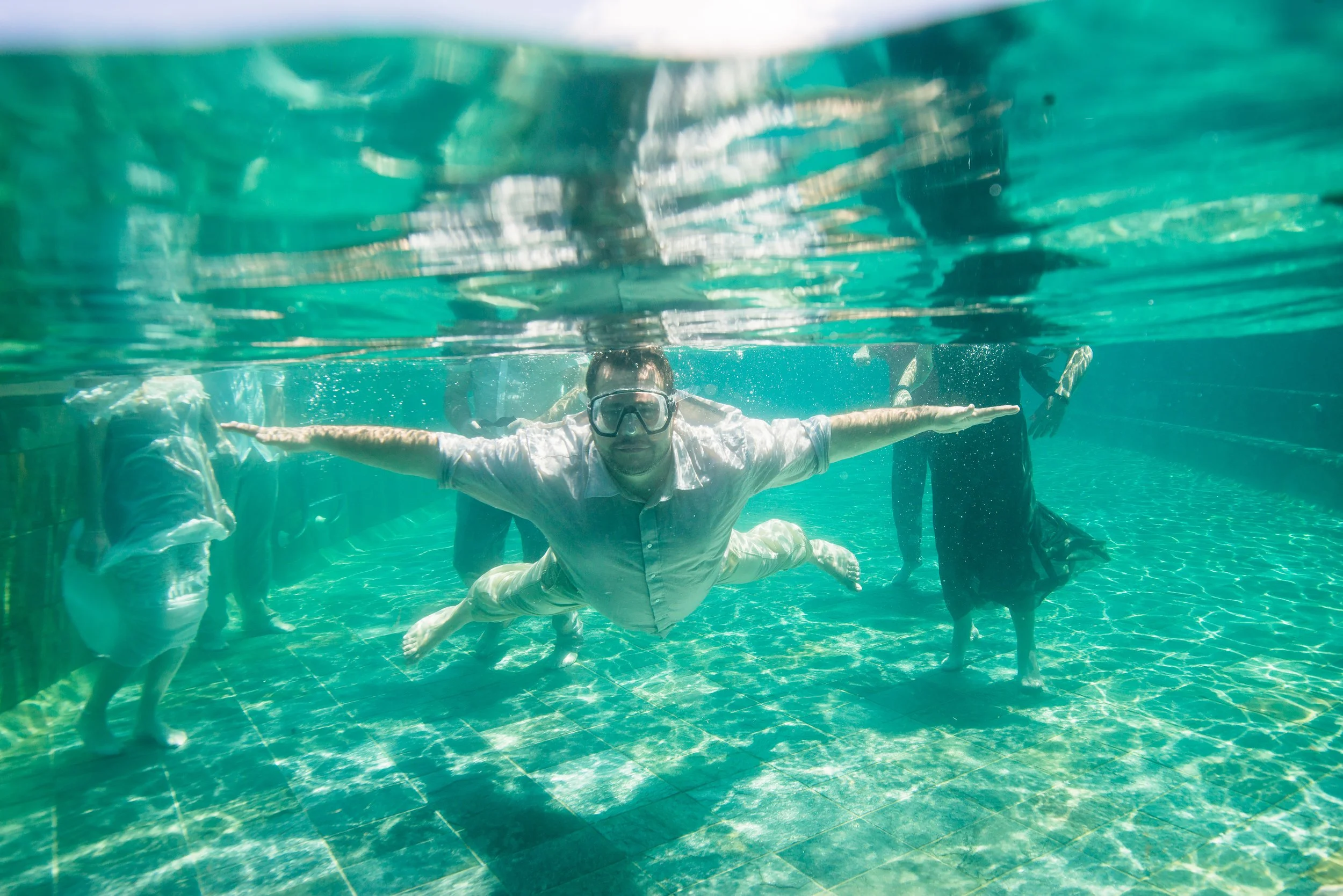 trash-the-dress-wedding-photography-photographer-underwater-mauritius-island-beach-pool-11.jpg