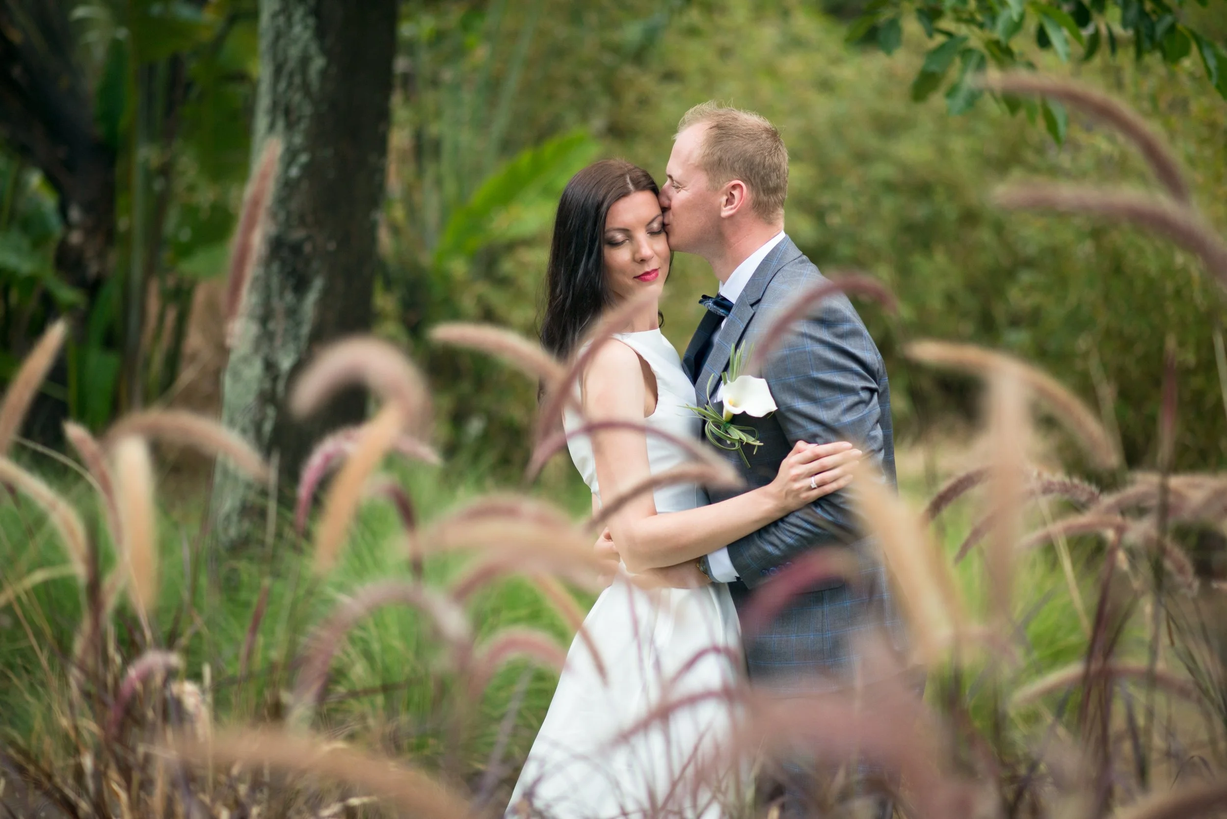 mauritius-beach-wedding-photographer-bride-groom-foreground.jpg