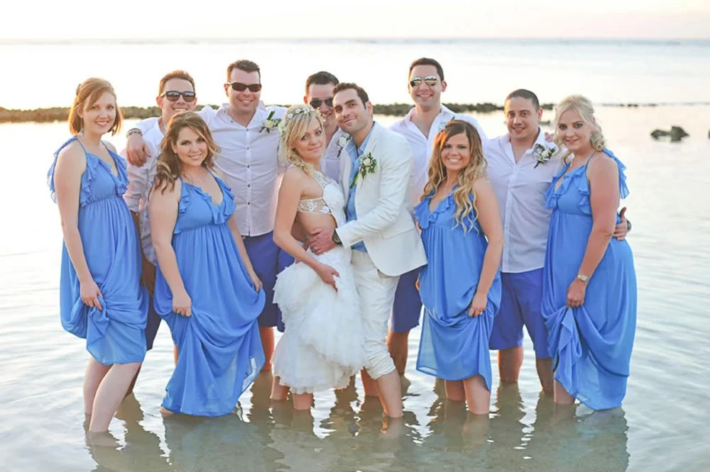 mauritius-beach-wedding-photographer-bride-groom-group-photo-02.jpeg