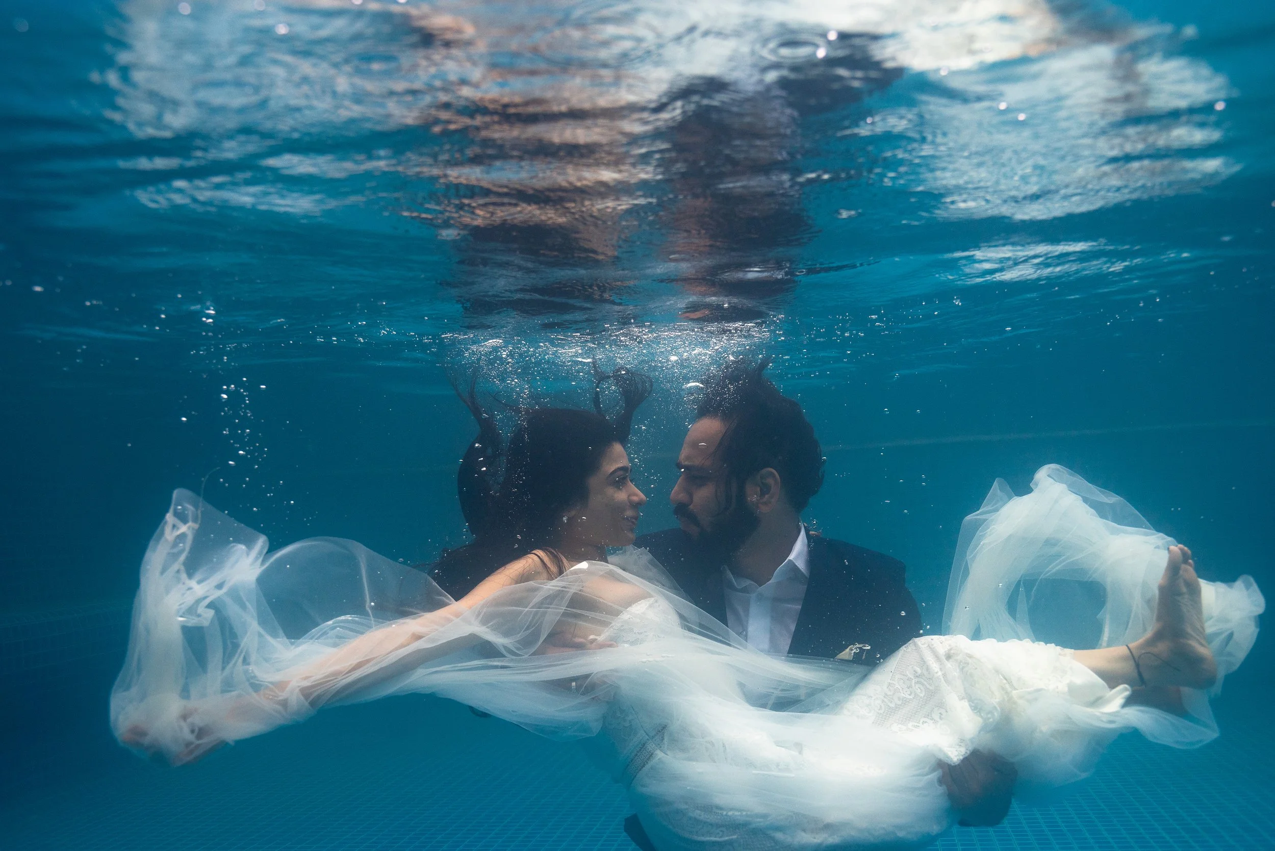 trash-the-dress-wedding-photography-photographer-underwater-mauritius-island-beach-pool-10.jpg