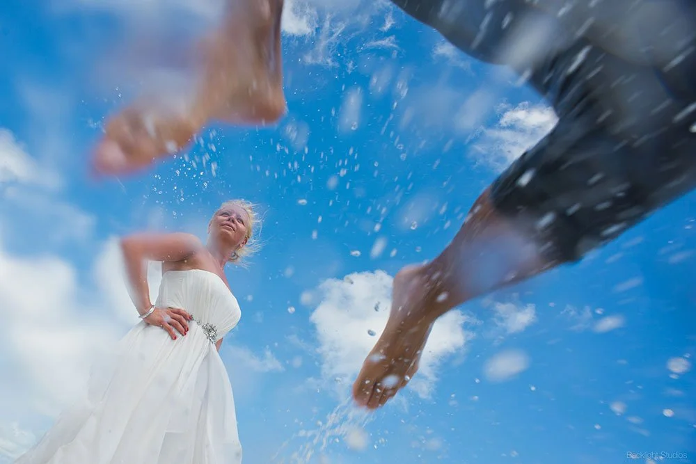 best-trash-the-dress-underwater-wedding-photography-photographer-mauritius-backlight-studios-feet.jpeg