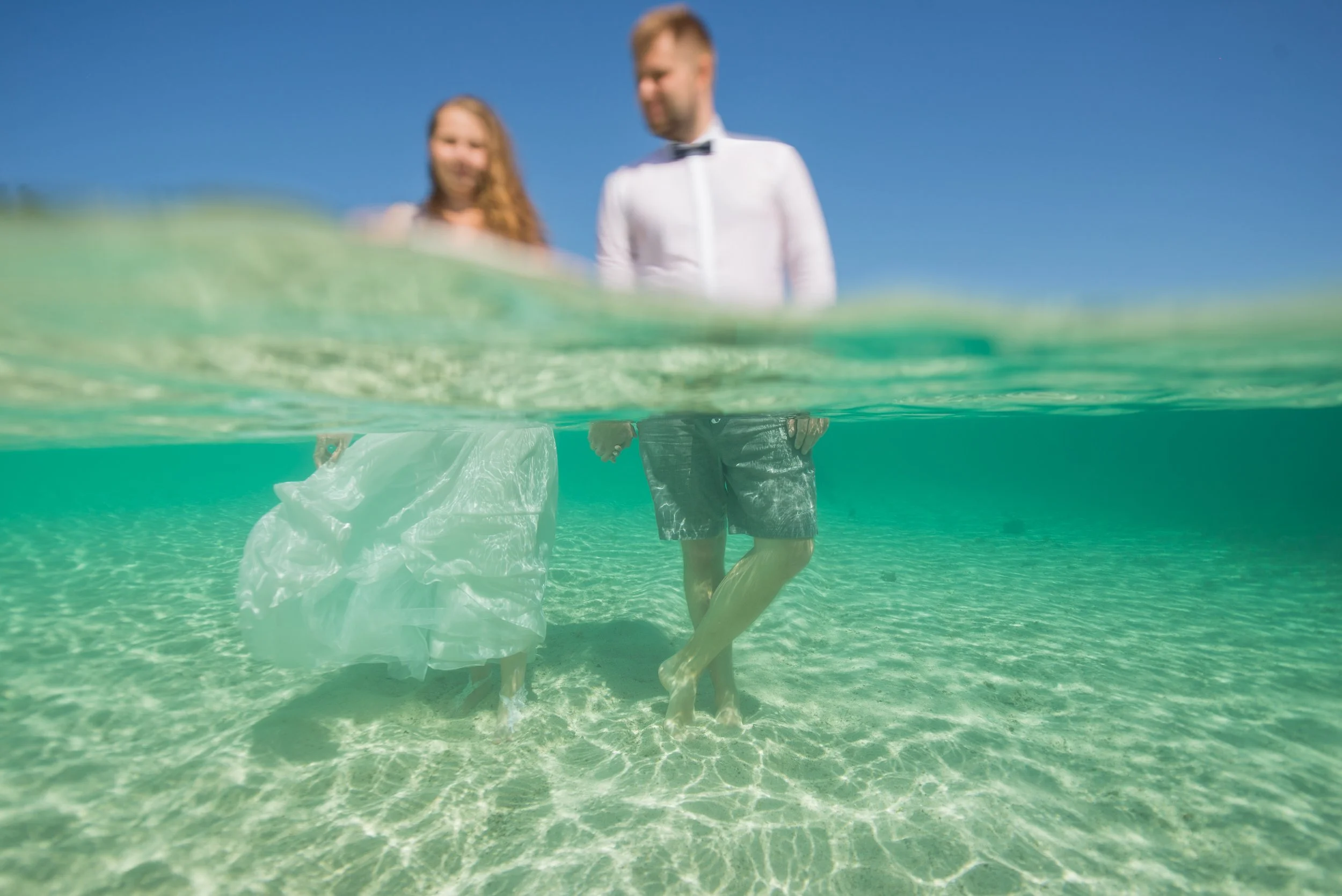 trash-the-dress-wedding-photography-photographer-underwater-mauritius-island-beach-pool-19.jpg