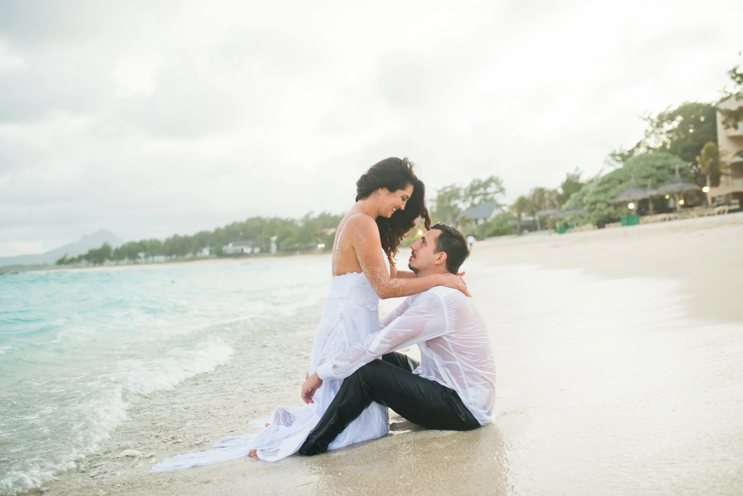 trash-the-dress-wedding-photography-photographer-underwater-mauritius-island-beach-pool-30.jpg