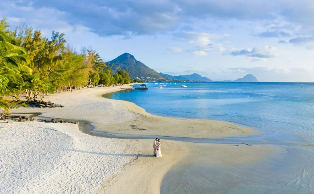 best-aerial-drone-photographer-photography-mauritius-backlight-studios-bride-groom-birss-view.jpeg
