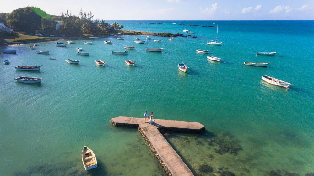 best-aerial-drone-photographer-photography-mauritius-backlight-studios-cap-malheureux-couple.jpeg