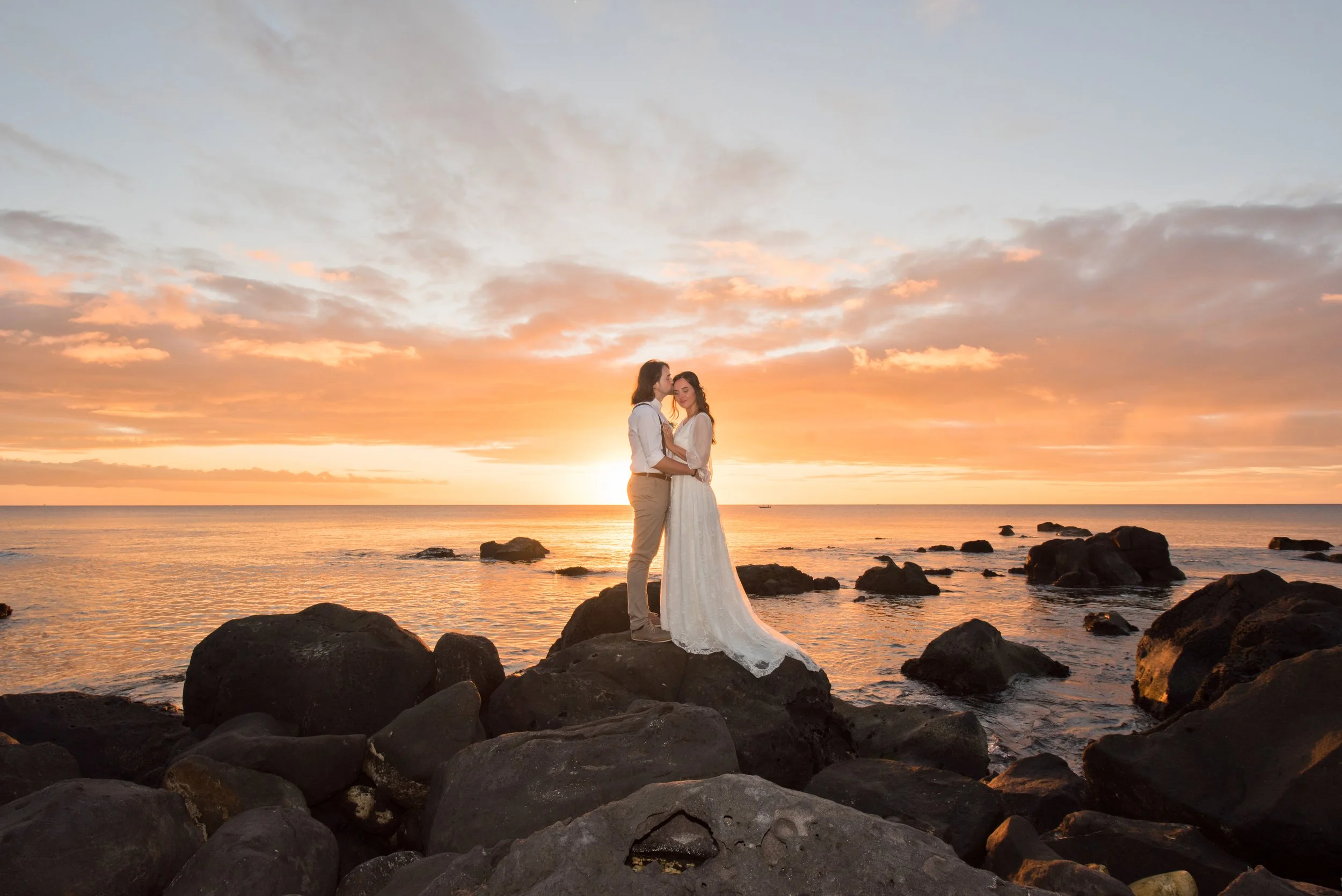 mauritius-beach-wedding-photographer-bride-groom-golden-sunset.jpg