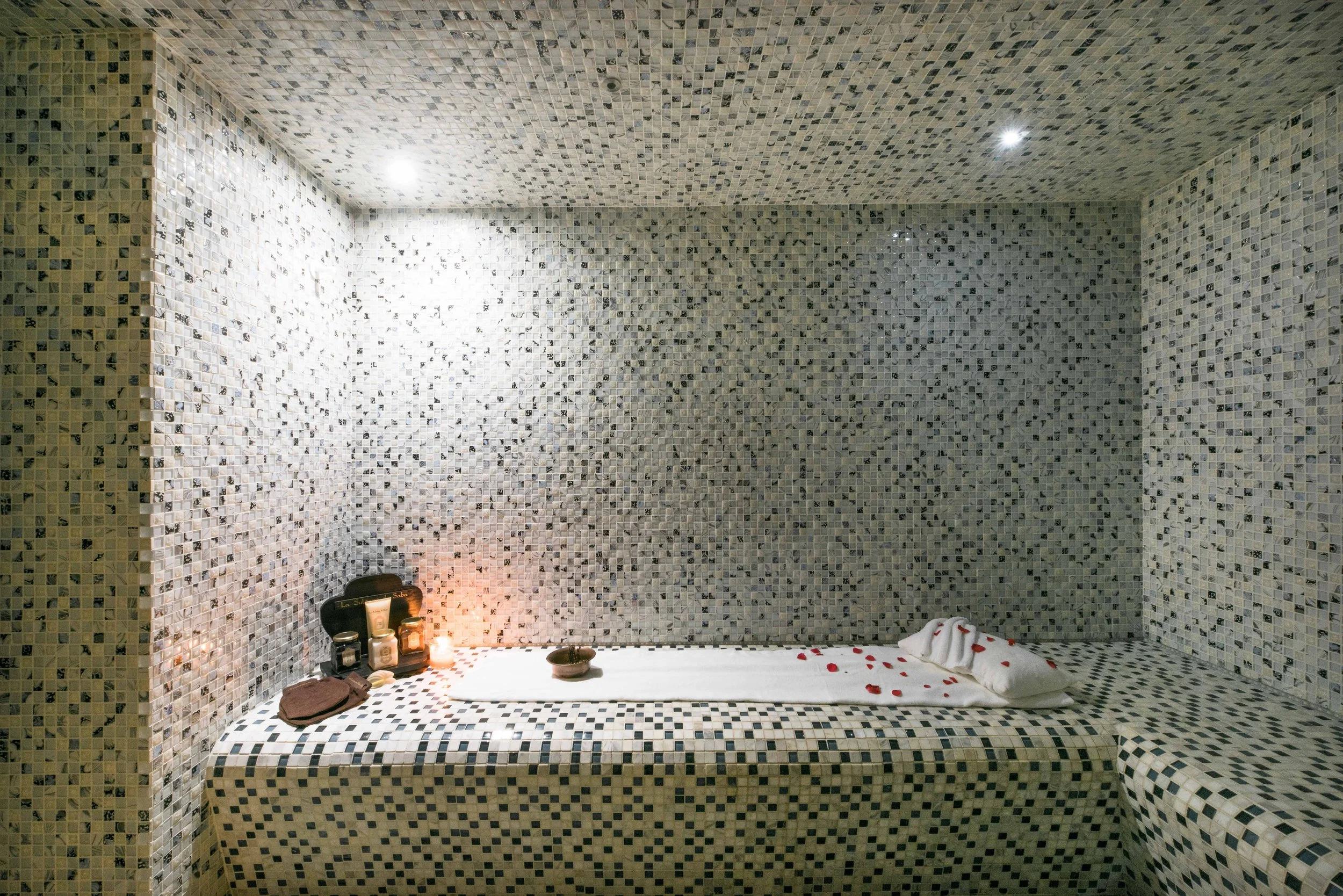 Mauritius-island-real-estate-property-hotel-interior-room-photographer-photography-spa-05.jpg