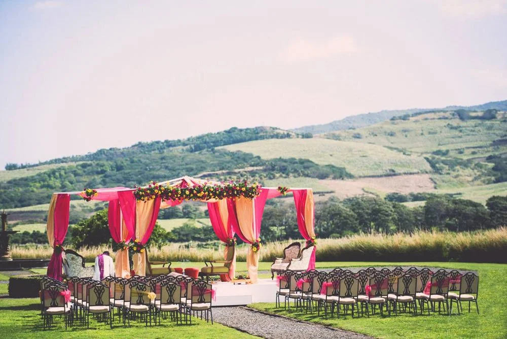 mauritius-beach-wedding-photographer-bride-groom-indian-wedding-setup.jpeg