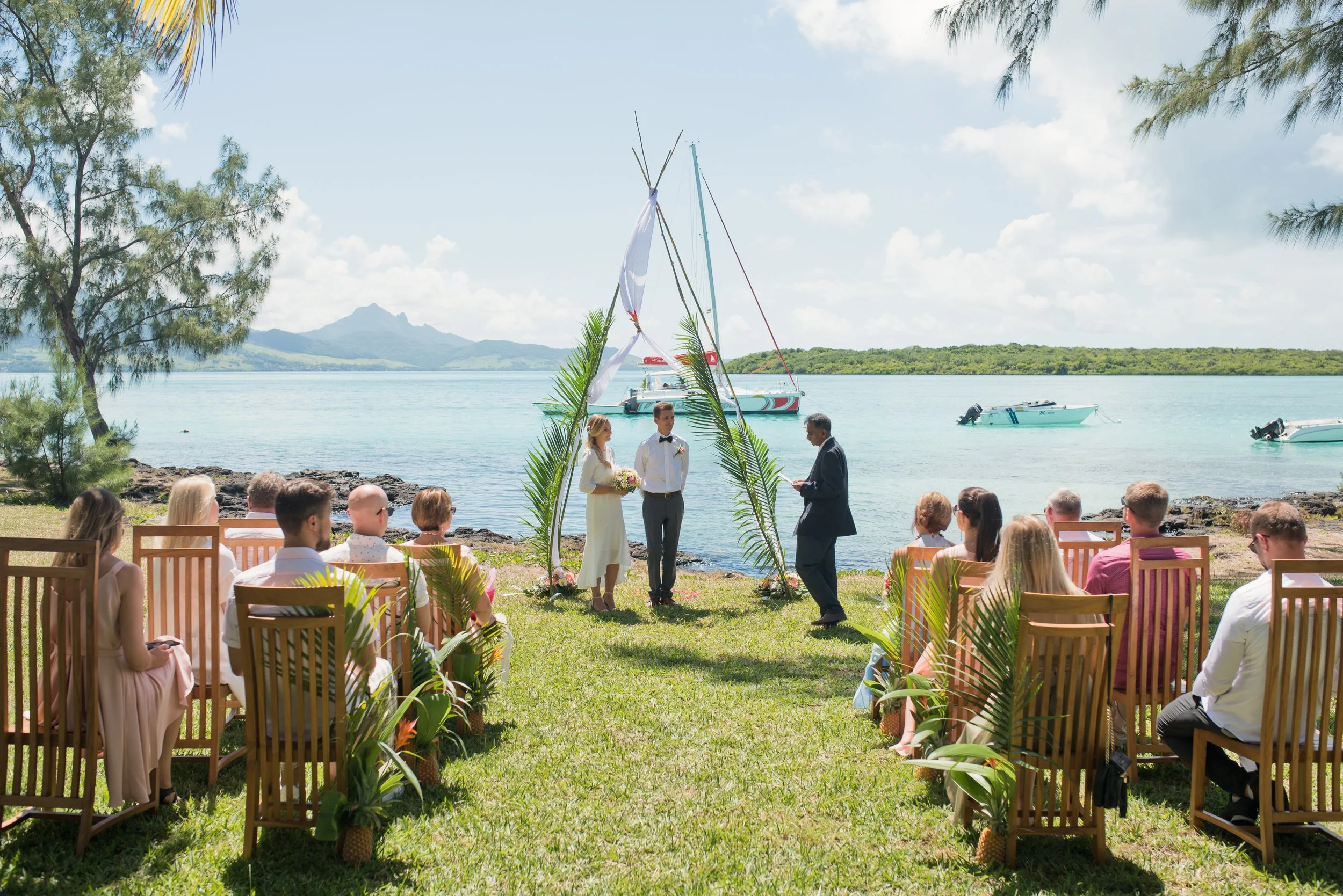 mauritius-beach-wedding-photographer-bride-groom-ceremony.jpg
