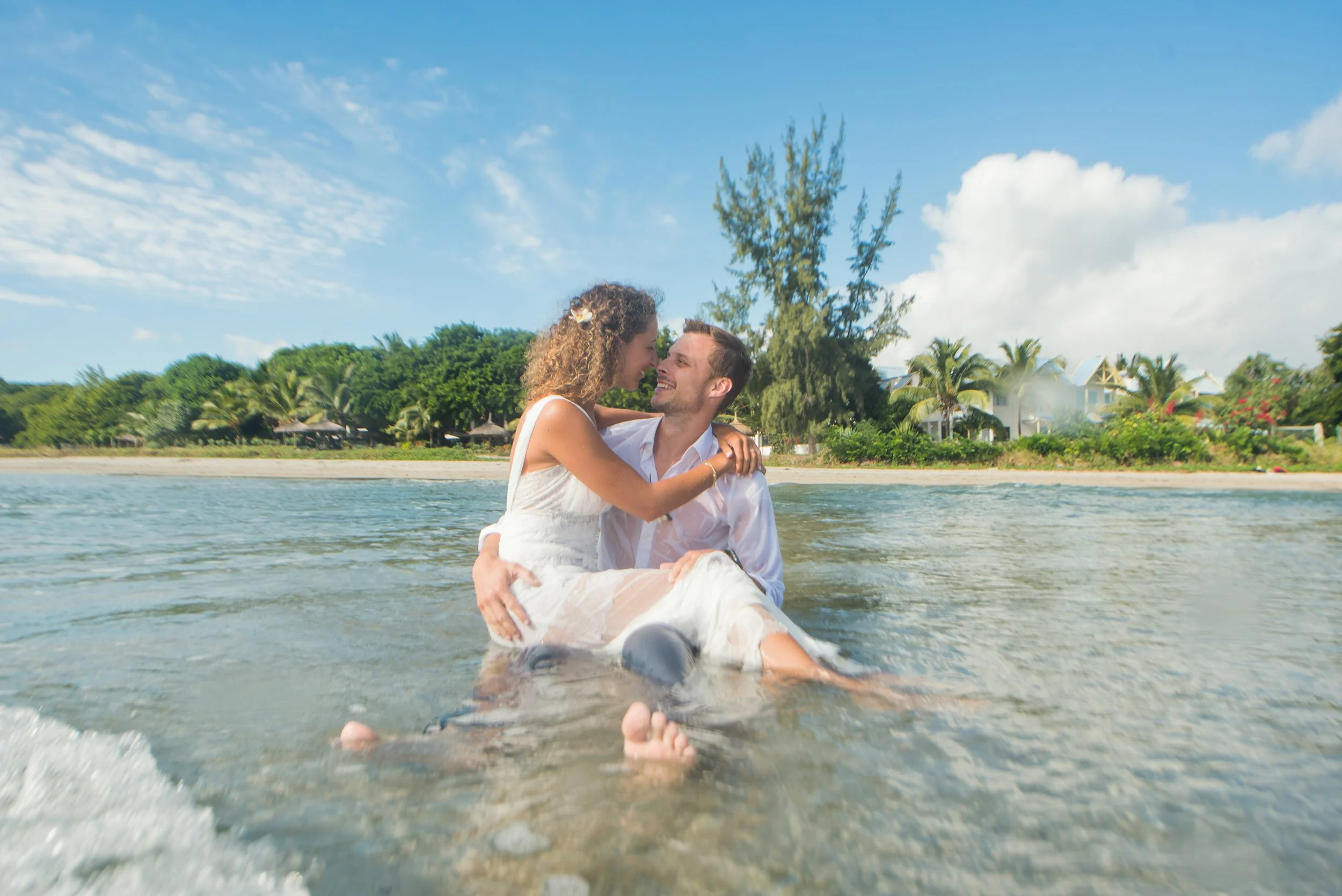 trash-the-dress-wedding-photography-photographer-underwater-mauritius-island-beach-pool-23.jpg