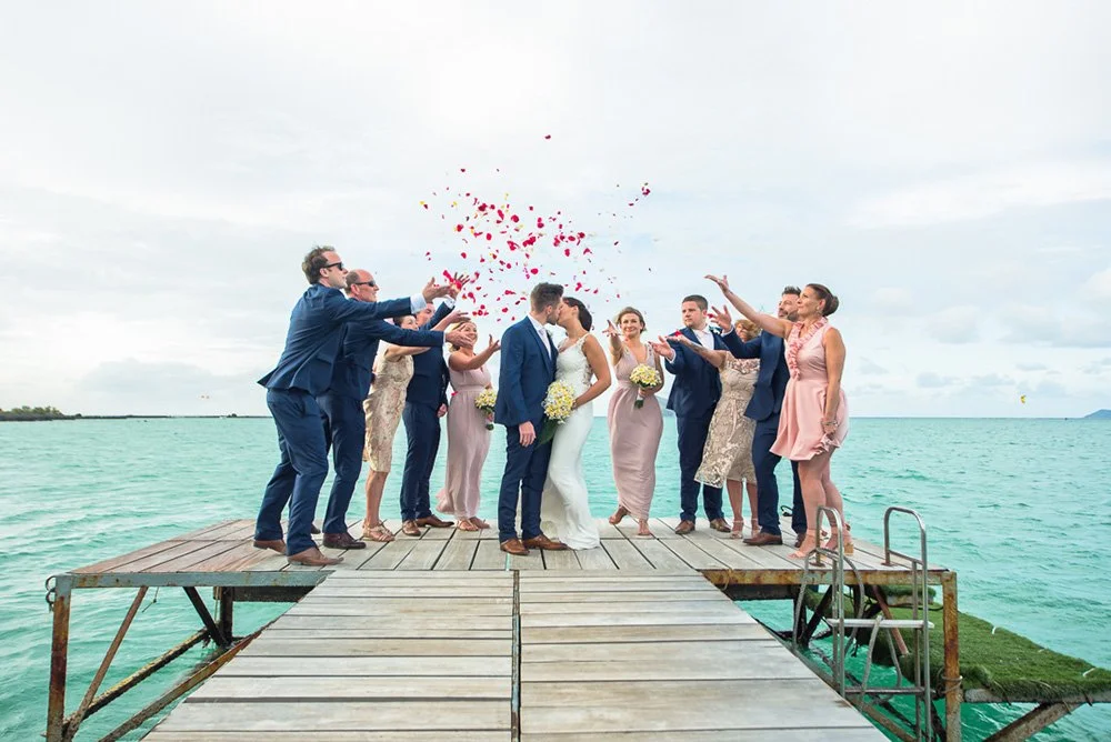 mauritius-beach-wedding-photographer-bride-groom-groupphoto.jpeg