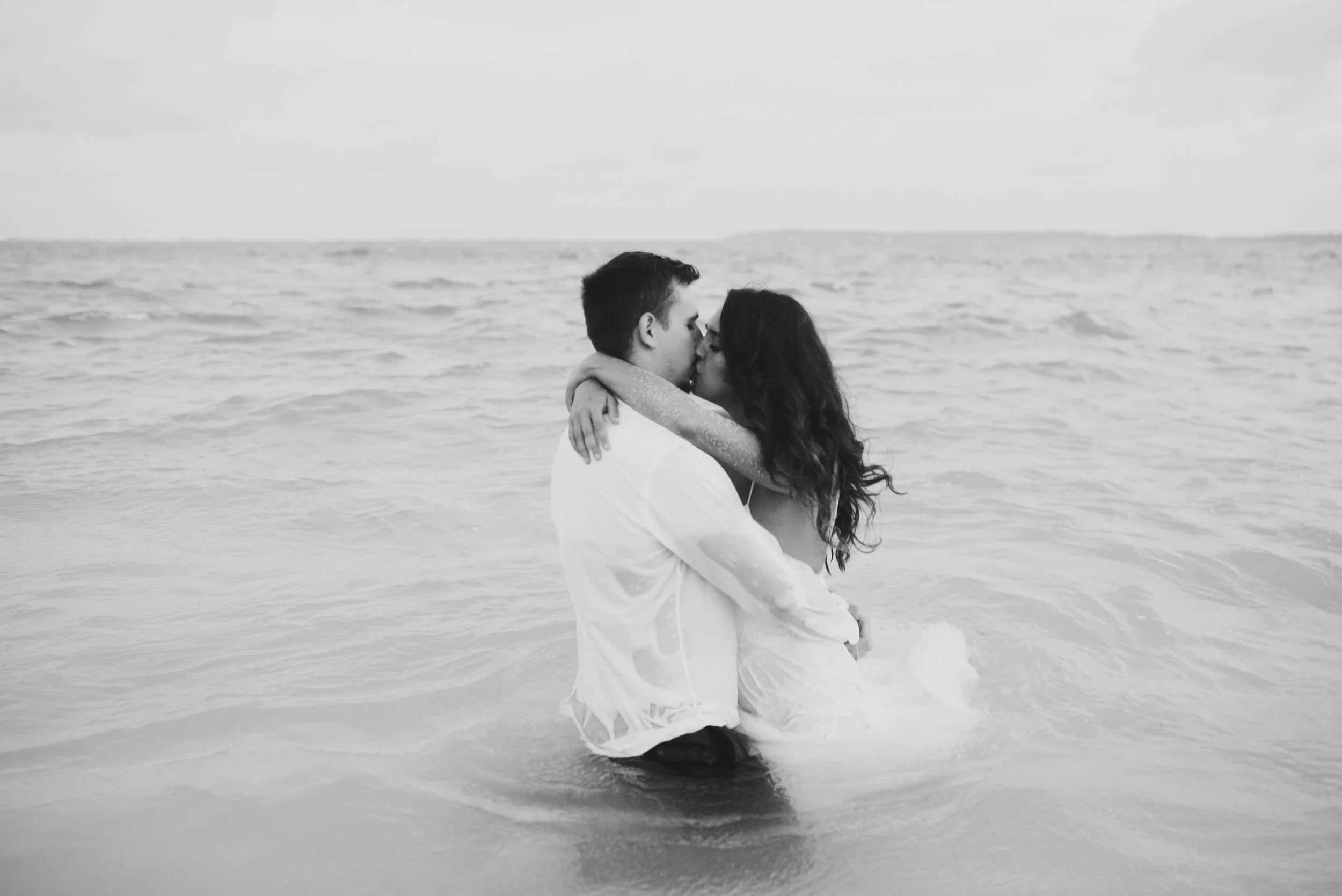 trash-the-dress-wedding-photography-photographer-underwater-mauritius-island-beach-pool-34.jpg